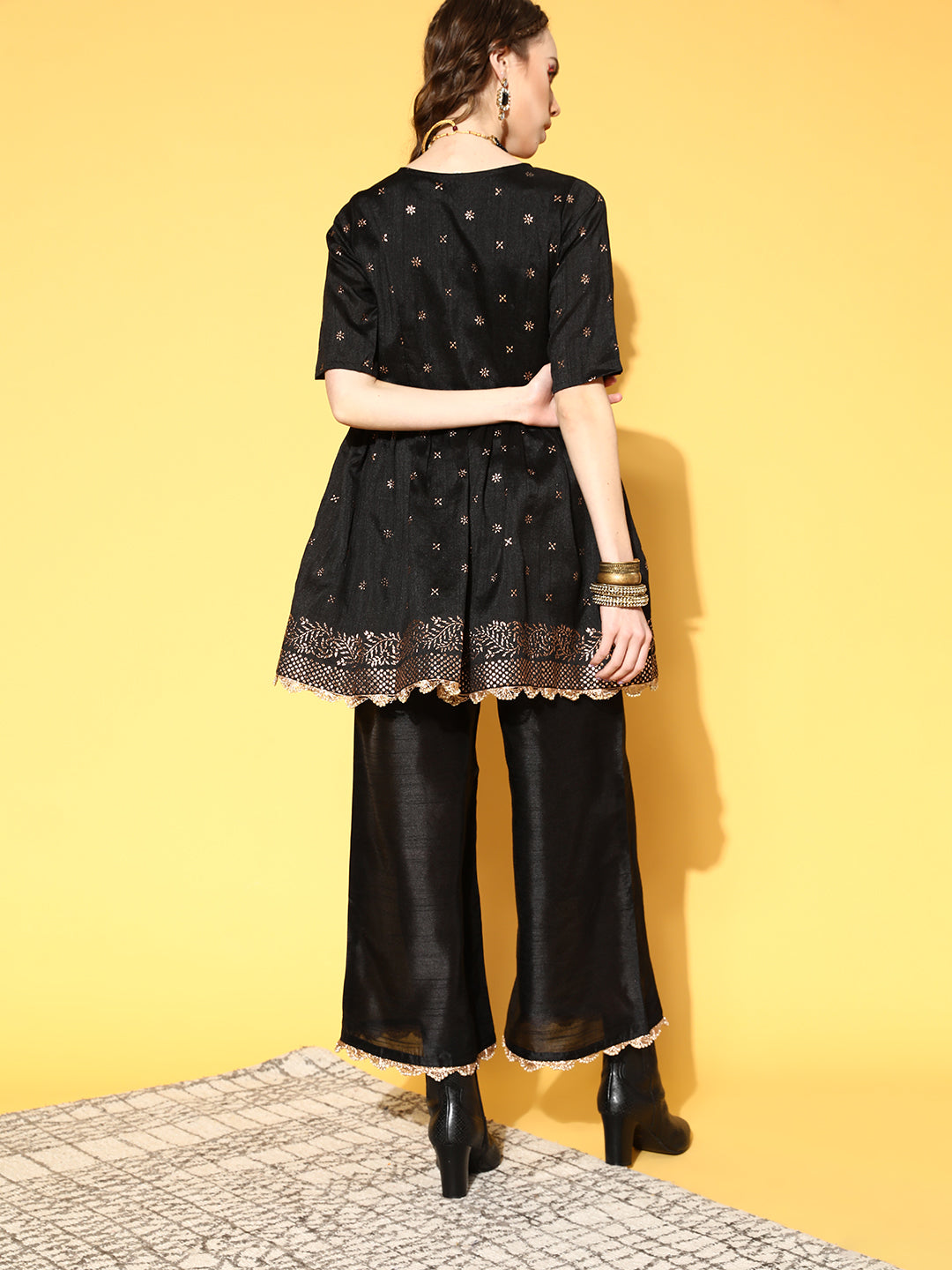Color_Black