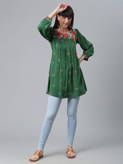 Women's Viscose Rayon Green Wax Printed Western Tunic