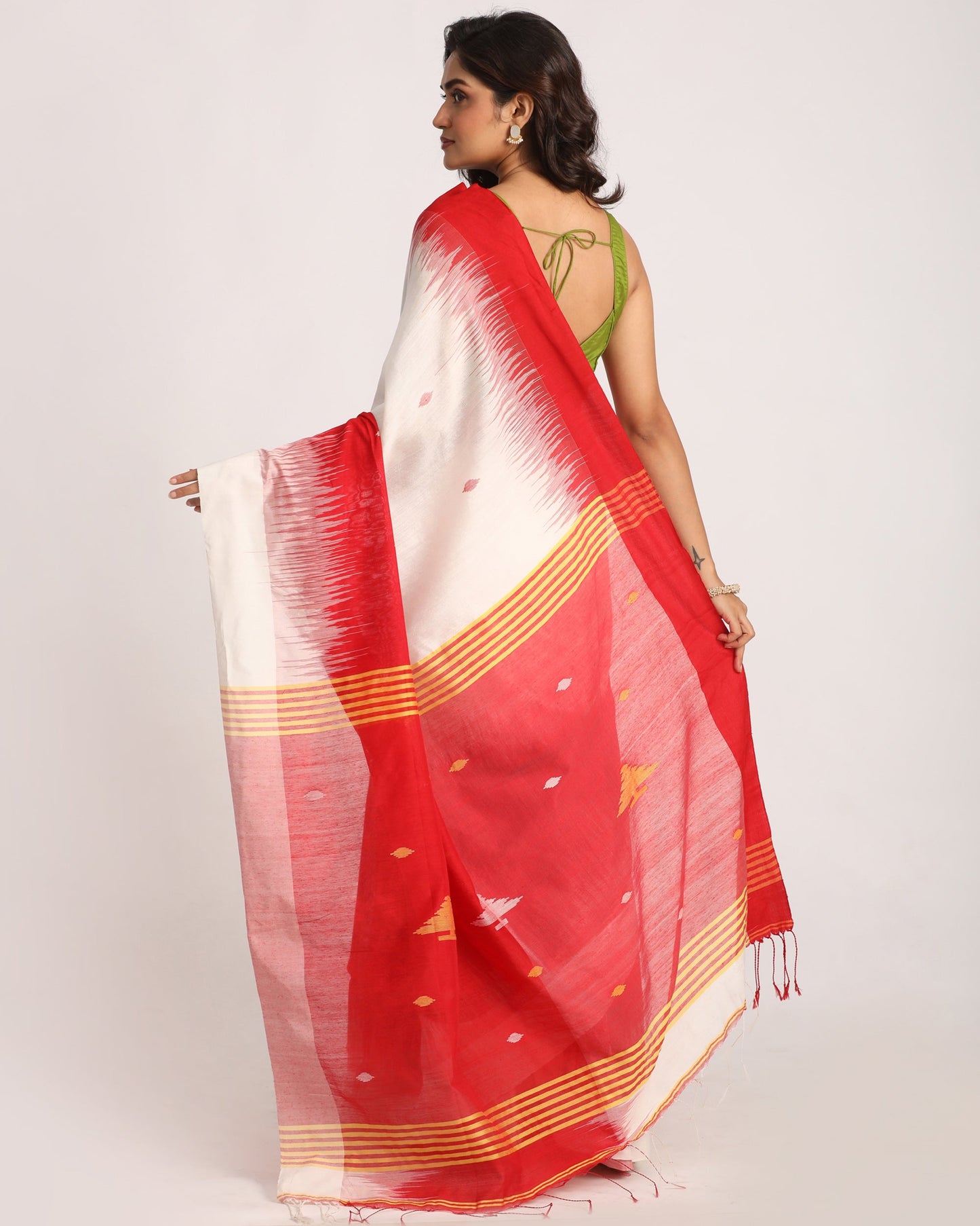 Women's Red White Cotton Blend Handloom Tie Dye Jamdani Saree