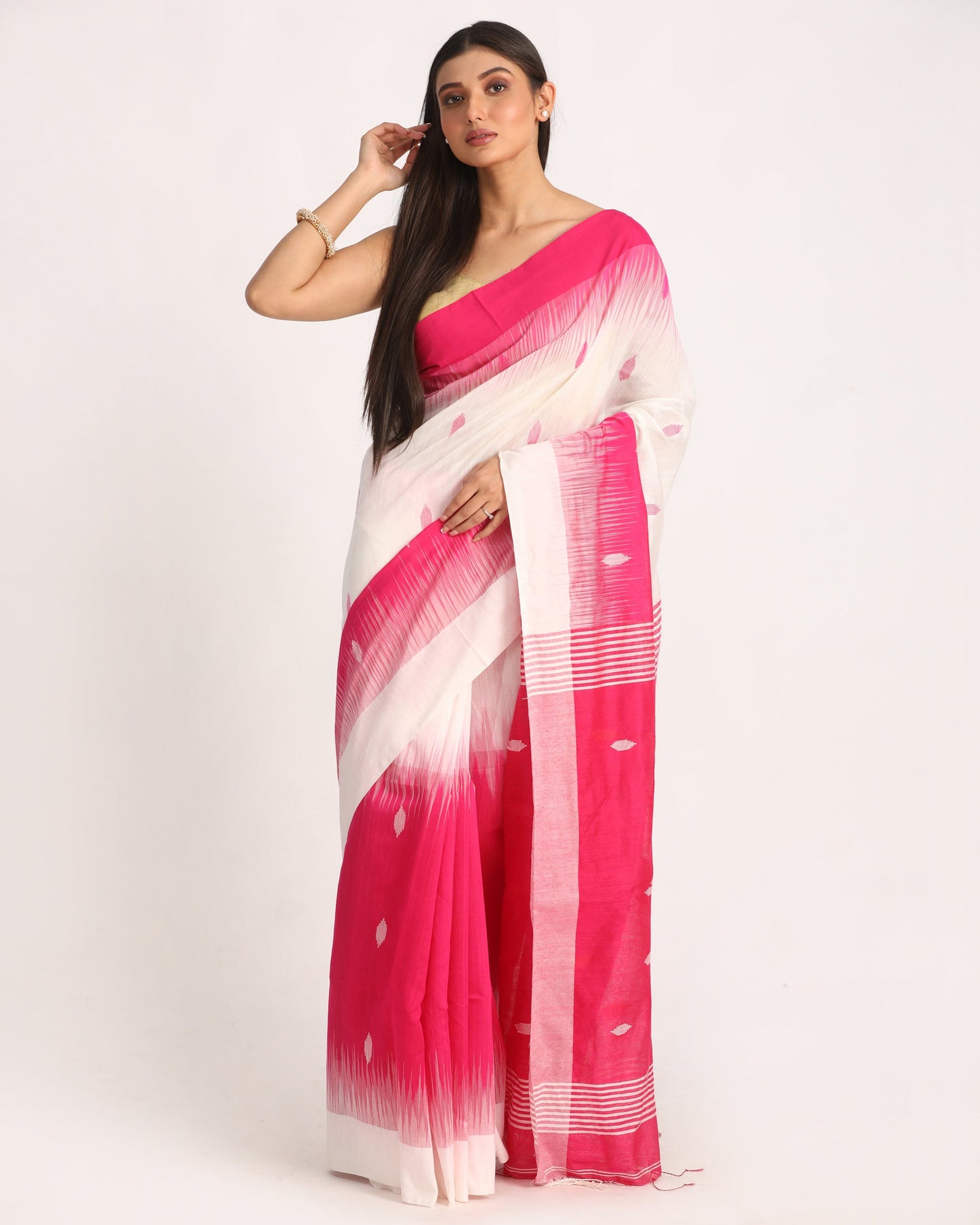 Women's Fuchsia White Cotton Blend Handloom Tie Dye Jamdani Saree