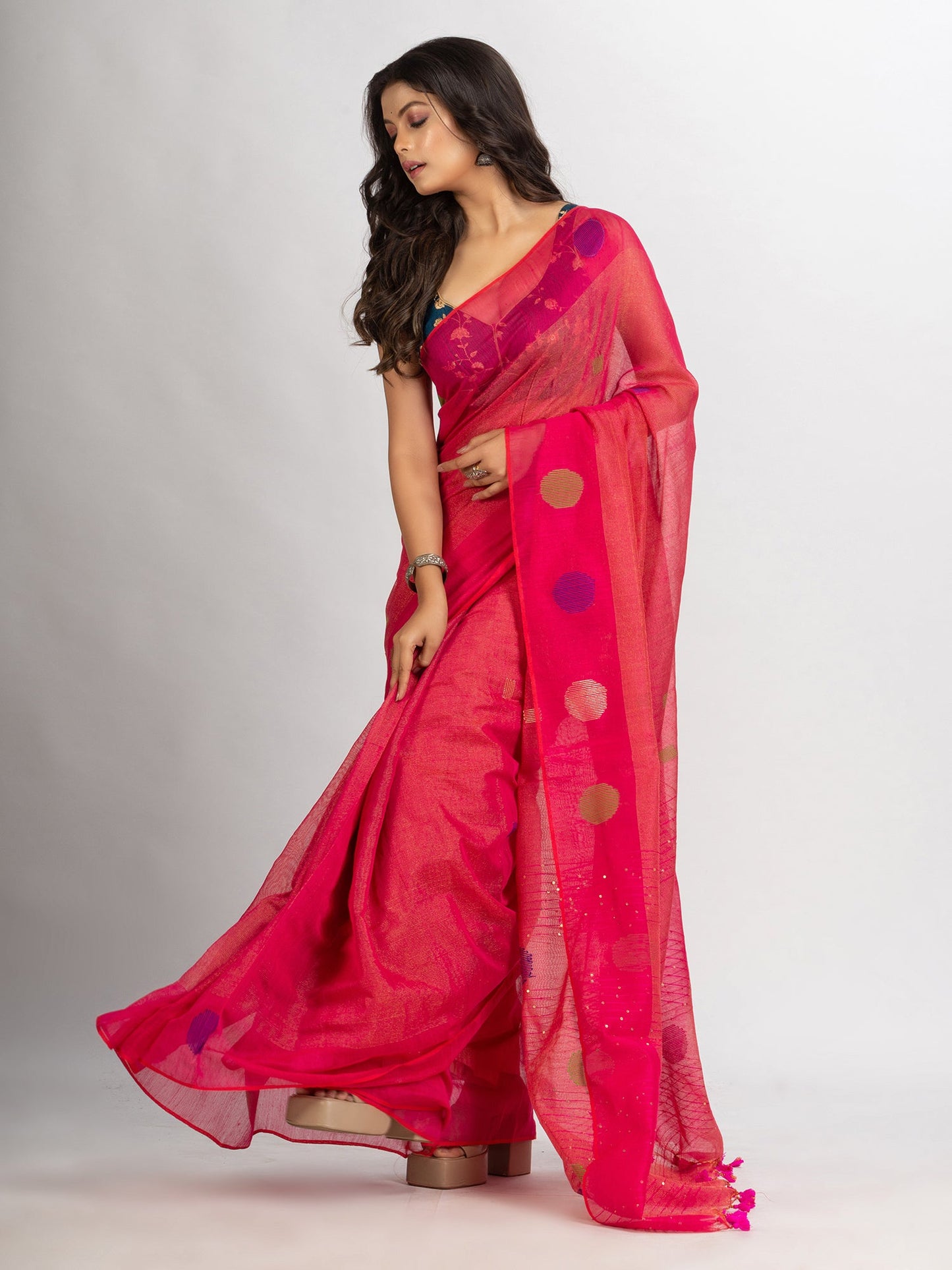 Women's Red Pink Handweven Cotton Blend Jamdani handloom Saree