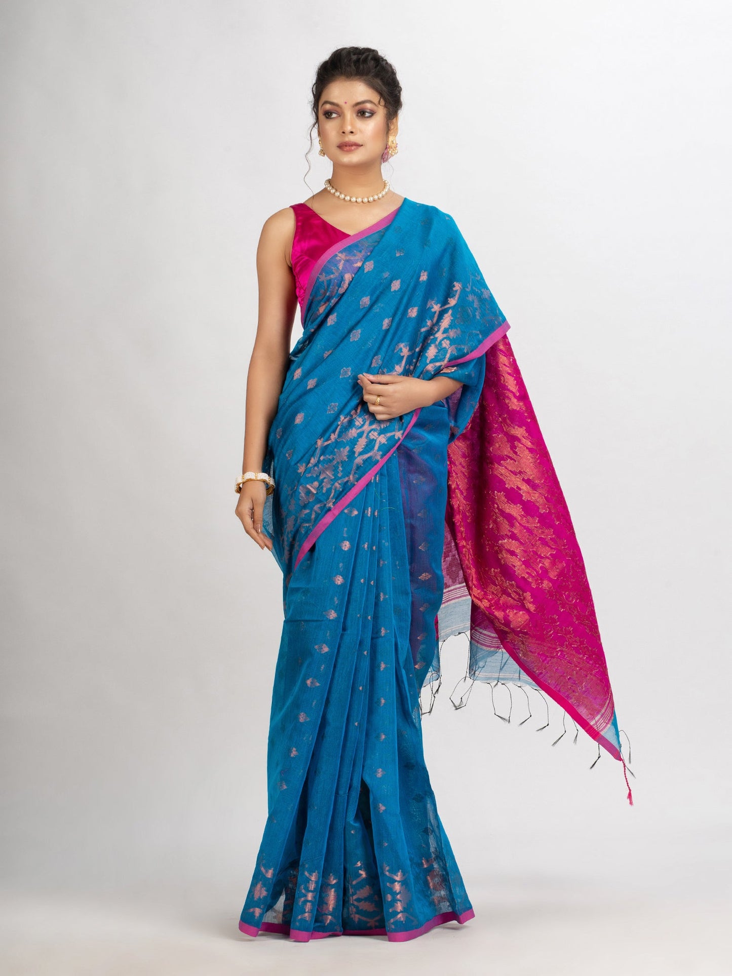 Women's Tute Cotton Blend Handloom Tangail Saree