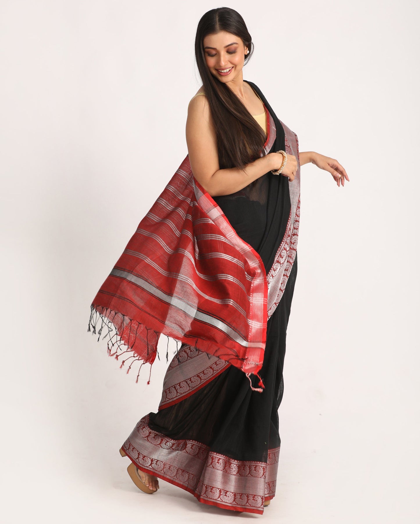 Women's Black Handloom Cotton Tangail Saree