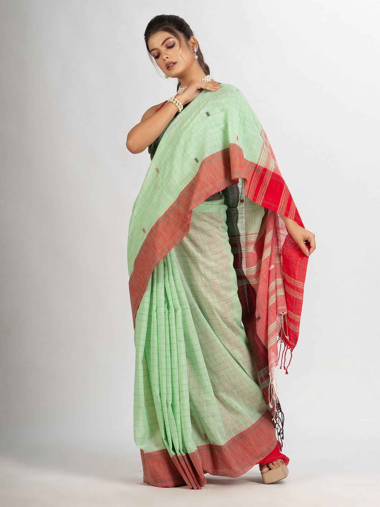 Women's Light Green Handwoven Cotton Jamdani handloom Saree