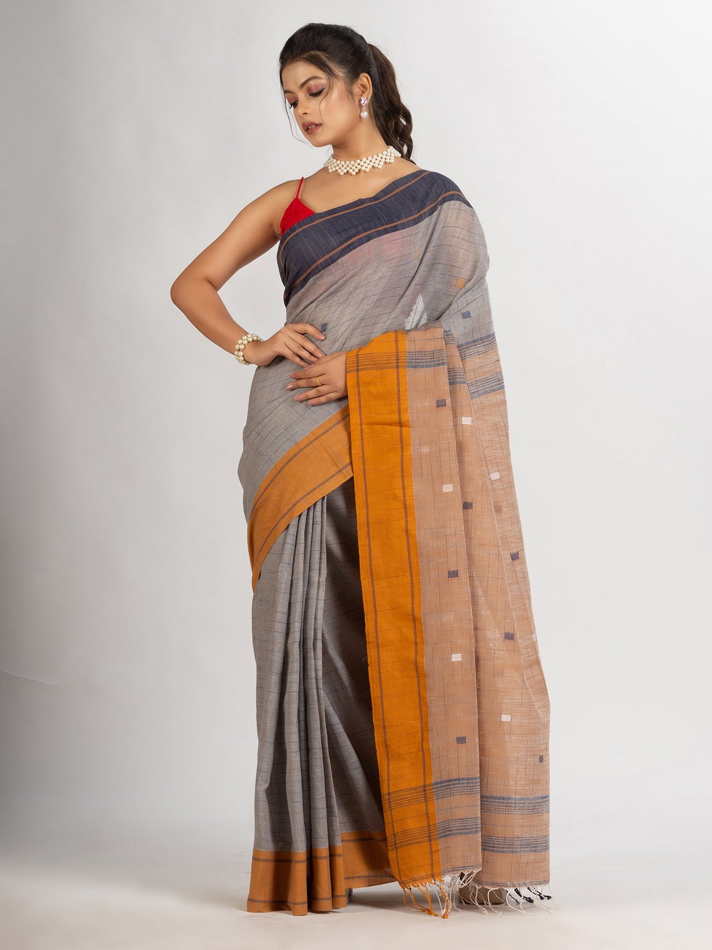 Women's Grey Handwoven Cotton Jamdani handloom Saree