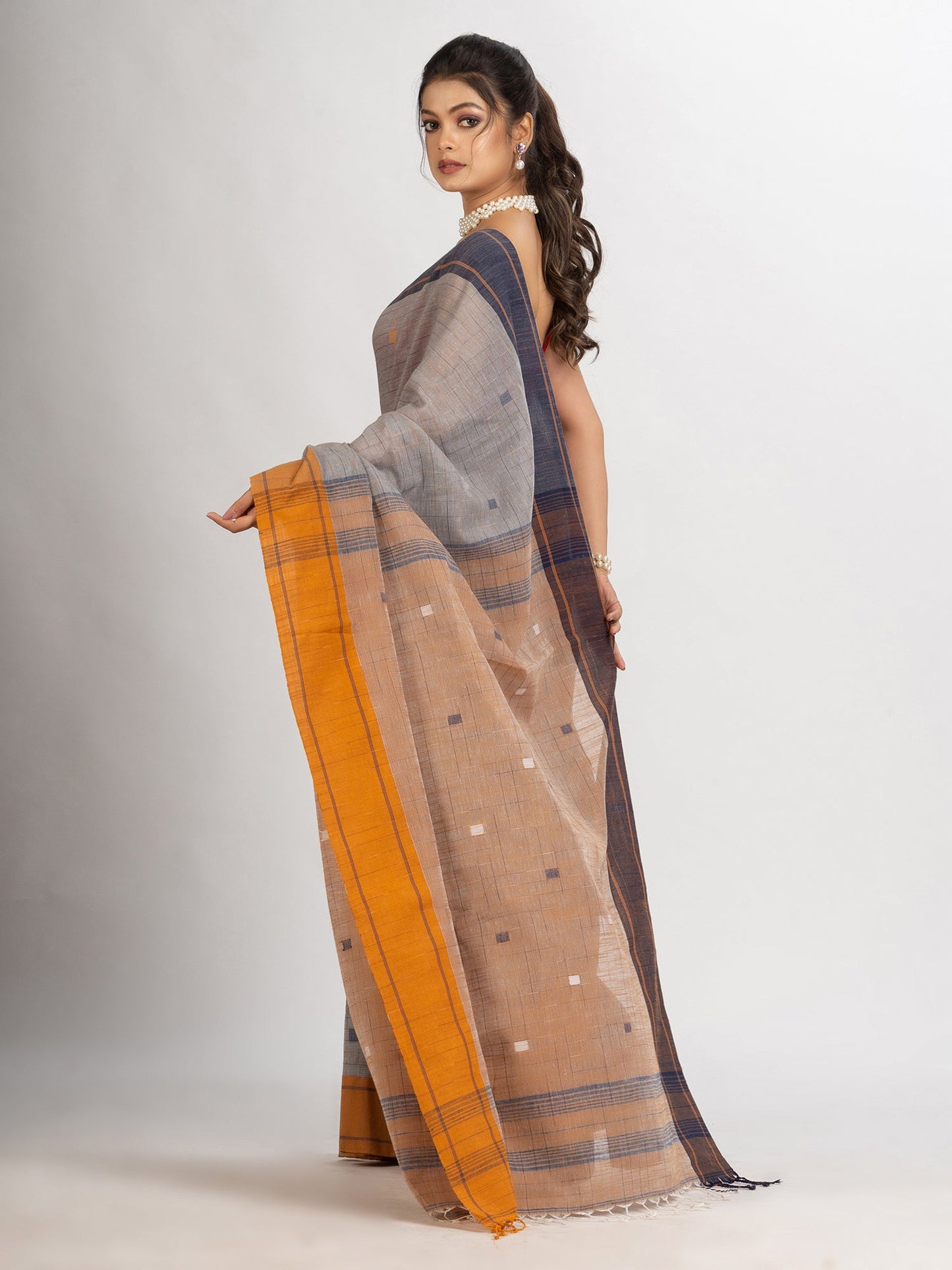 Women's Grey Handwoven Cotton Jamdani handloom Saree