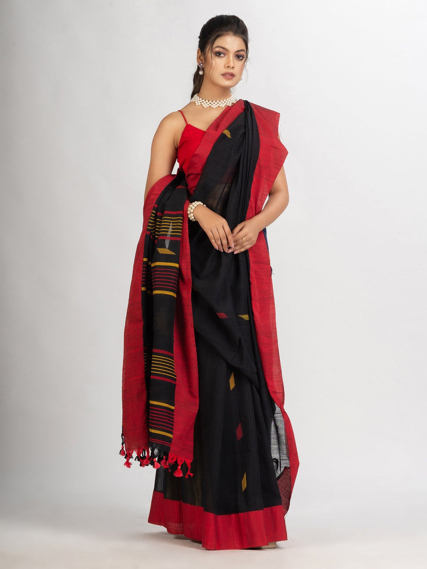 Women's Black Handwoven Cotton Jamdani handloom Saree