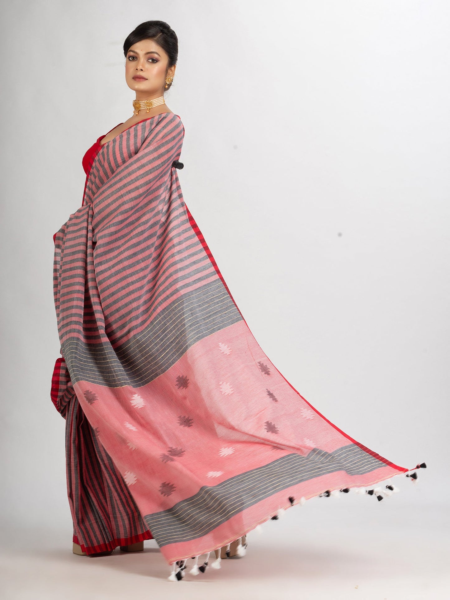 Women's Red And Black Stipe Handwoven Cotton Jamdani handloom Saree