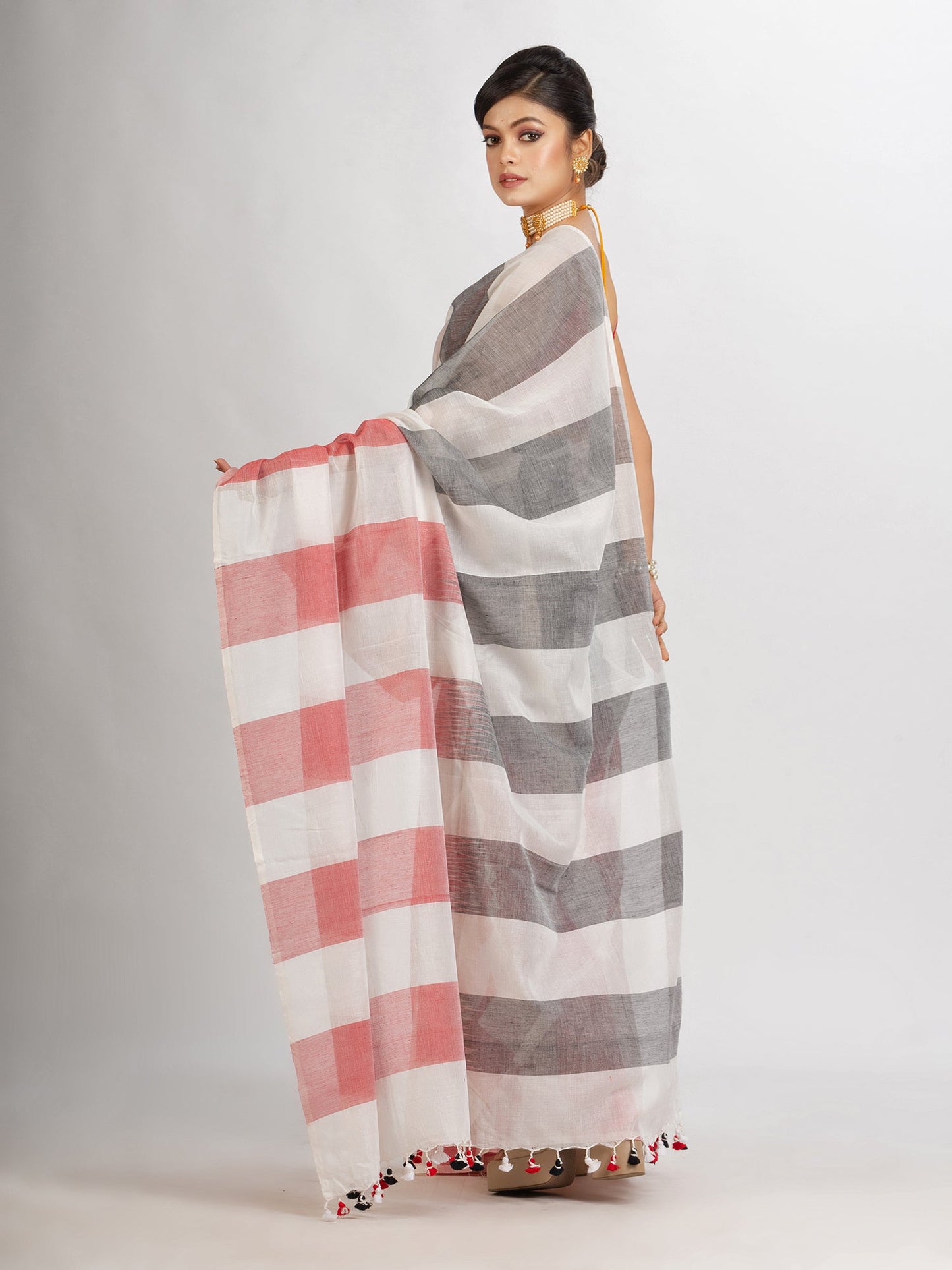 Women's White Black And Red Stipe Cotton handloom Saree