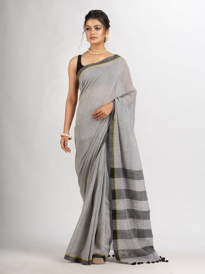 Women's White And Black Cotton Check Handloom Saree