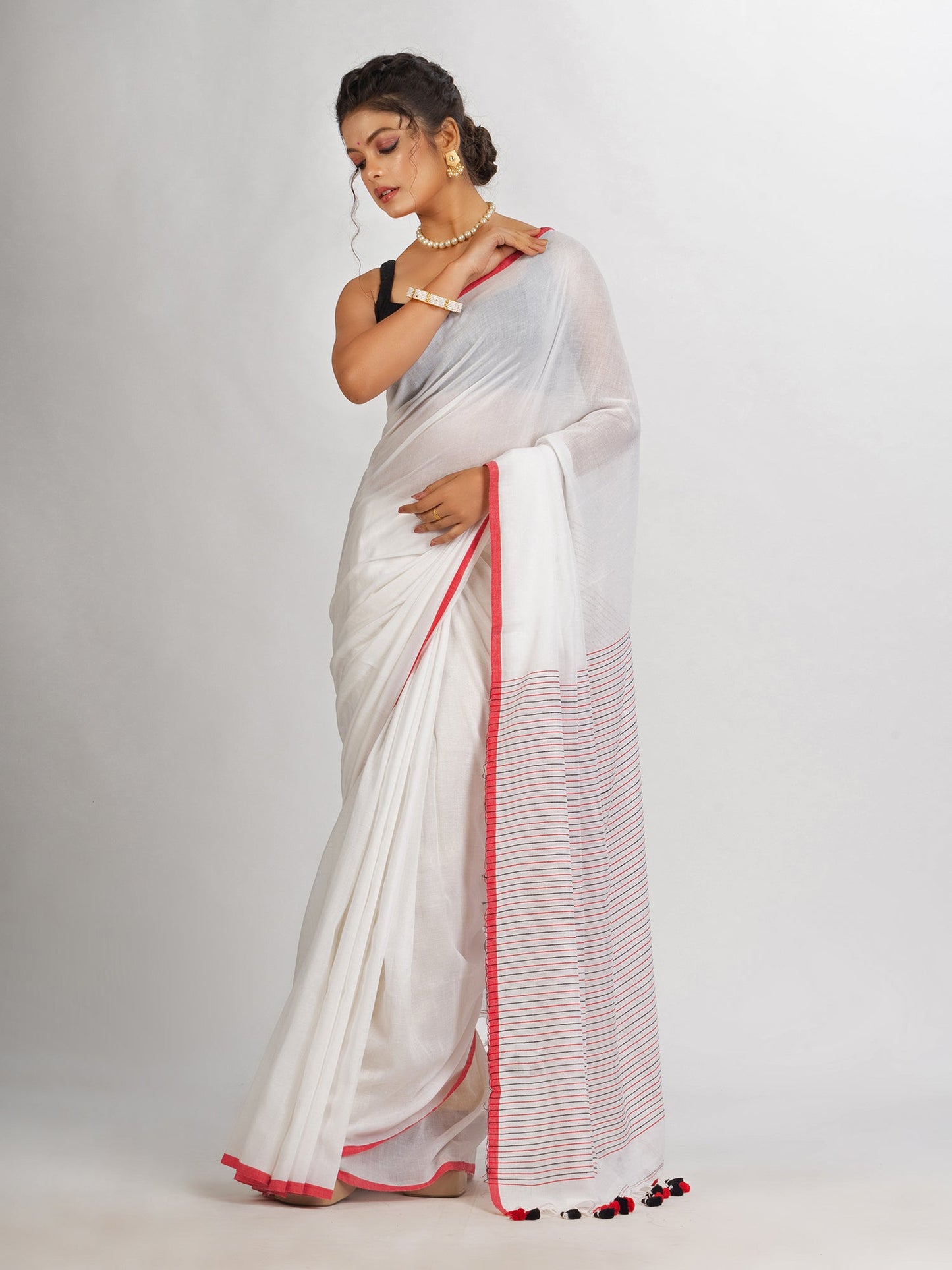Women's White Handwoven Cotton Stipe handloom Saree