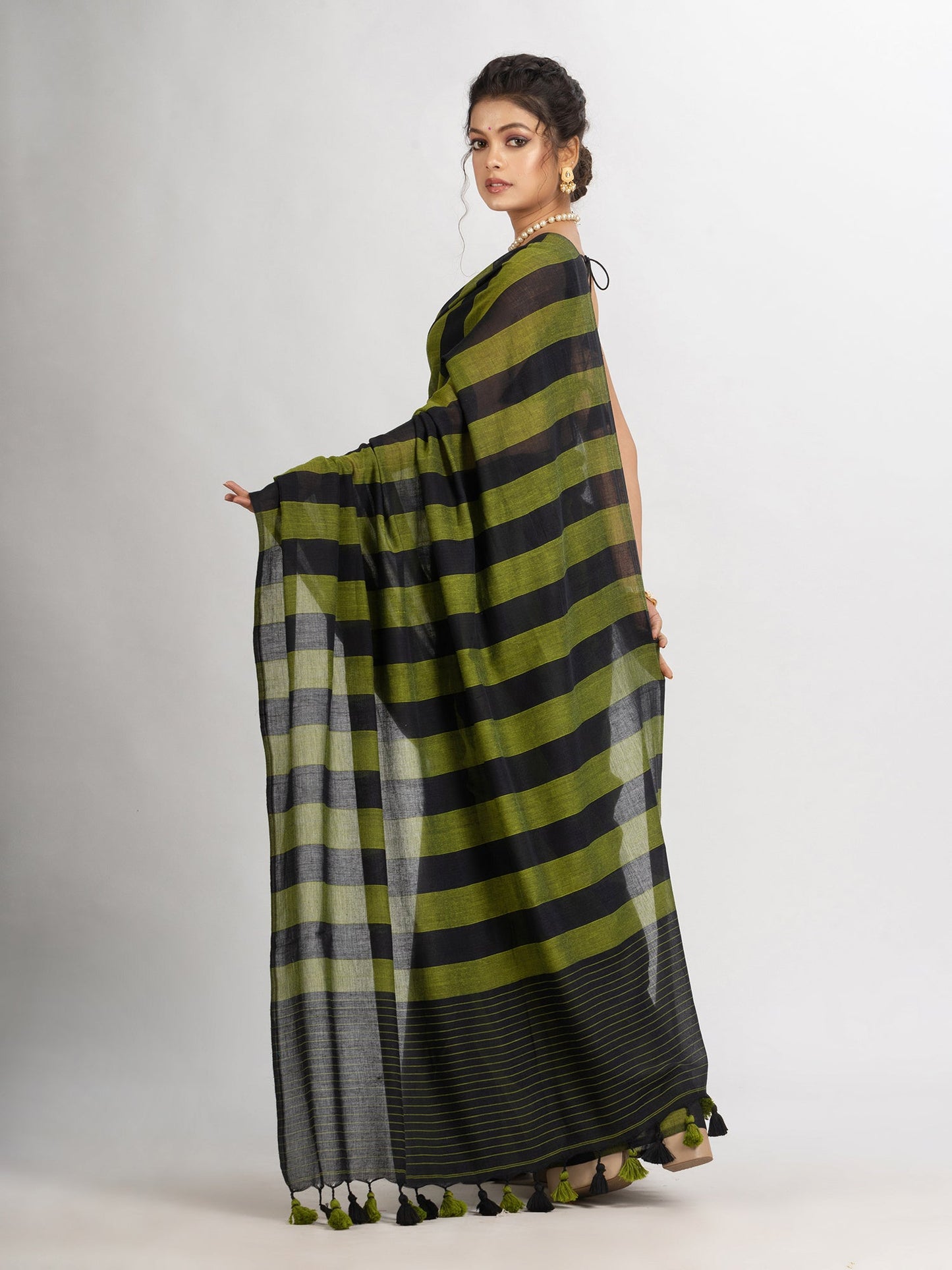 Women's Lemon And Black Stipe Handwoven Cotton handloom Saree