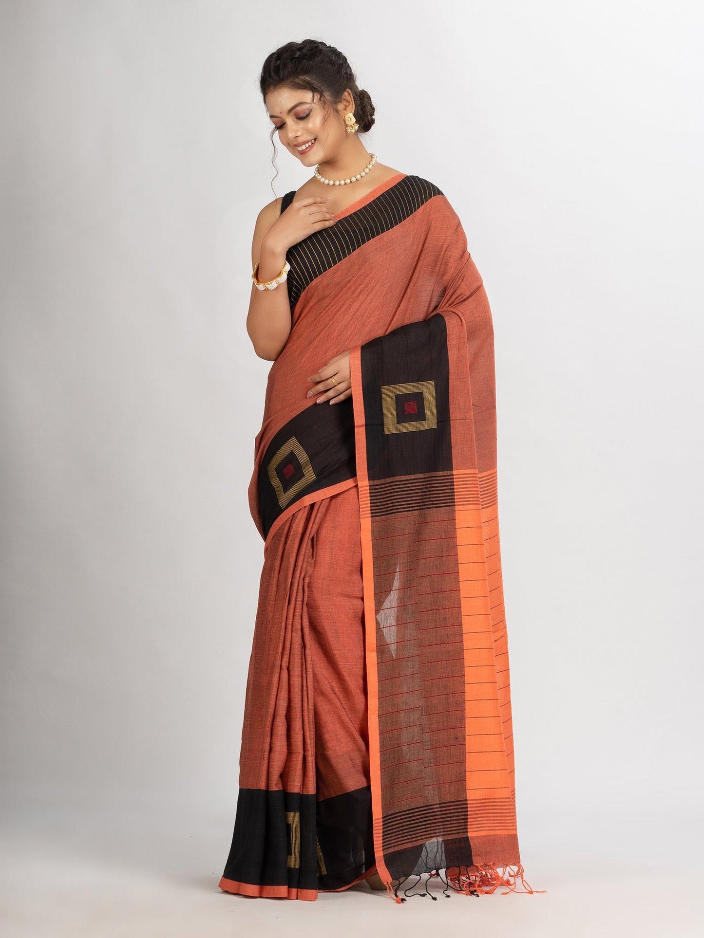 Women's Indigo Pink Handwoven Cotton Jamdani saree
