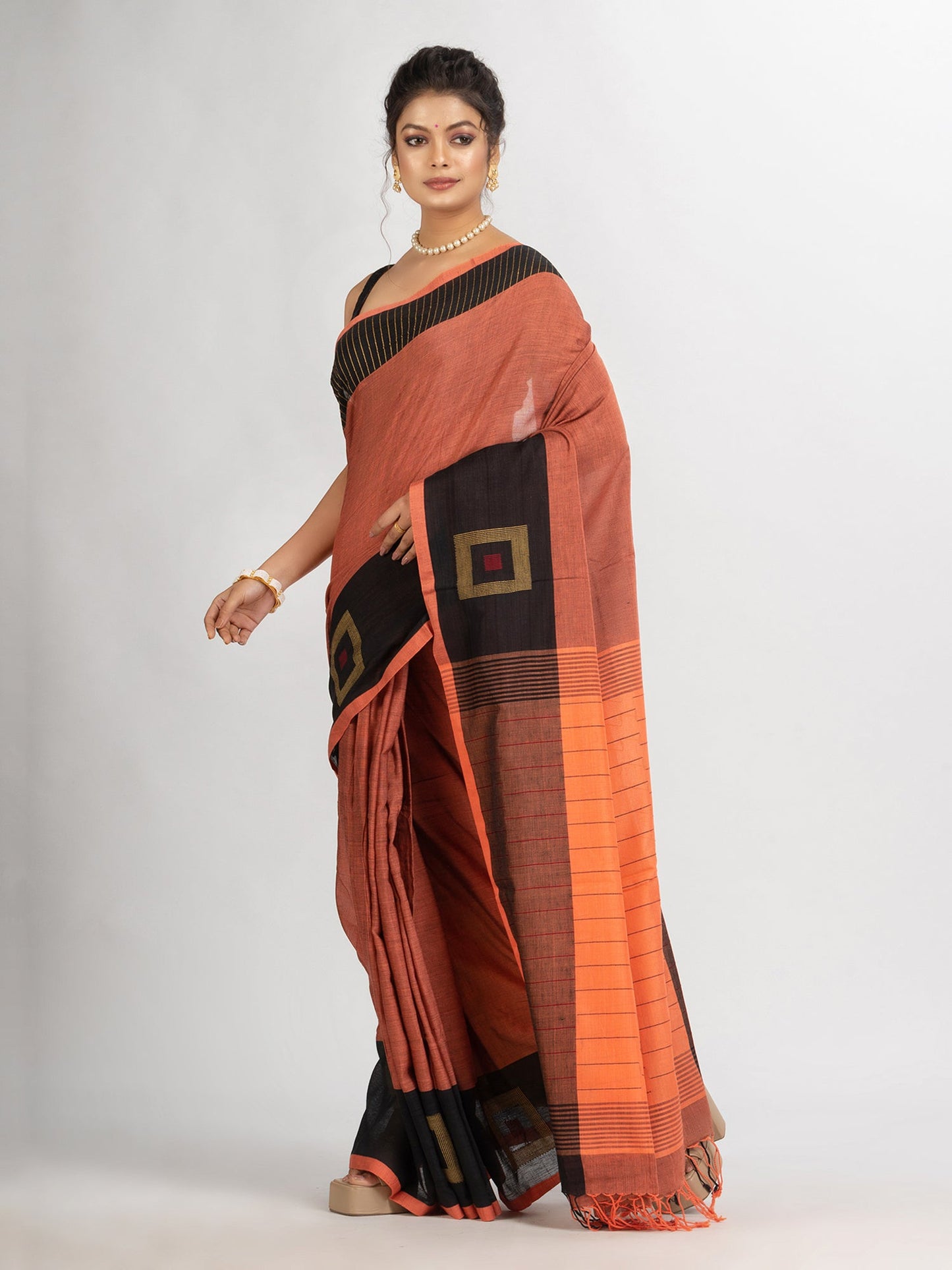 Women's Indigo Pink Handwoven Cotton Jamdani saree