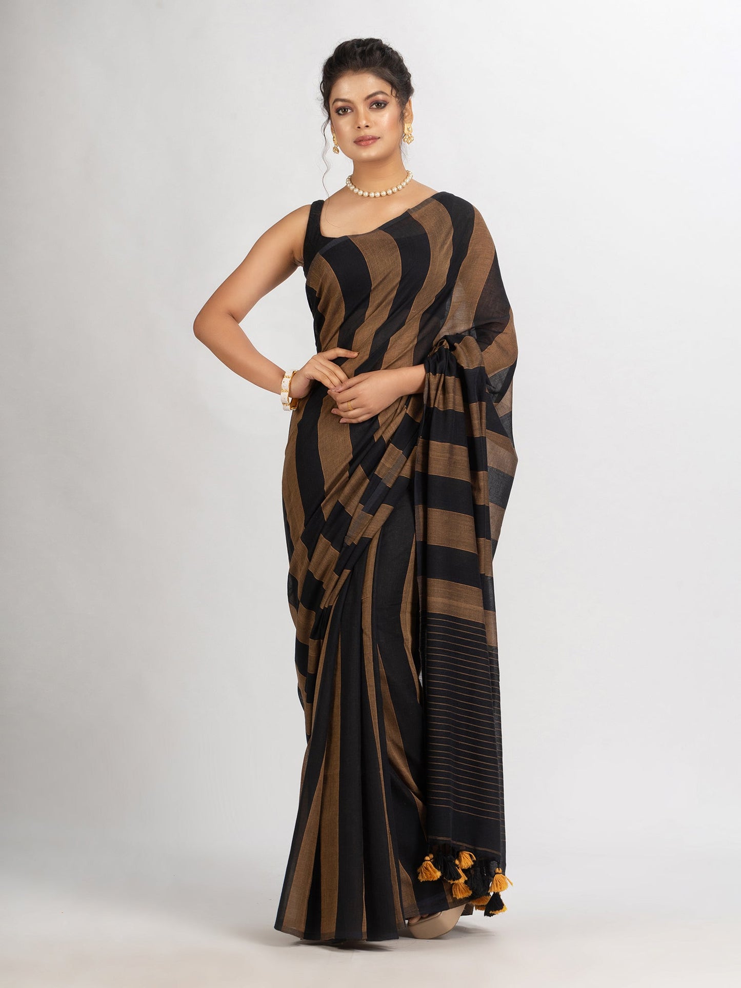 Women's Brown And Black Stipe Handwoven Cotton handloom Saree