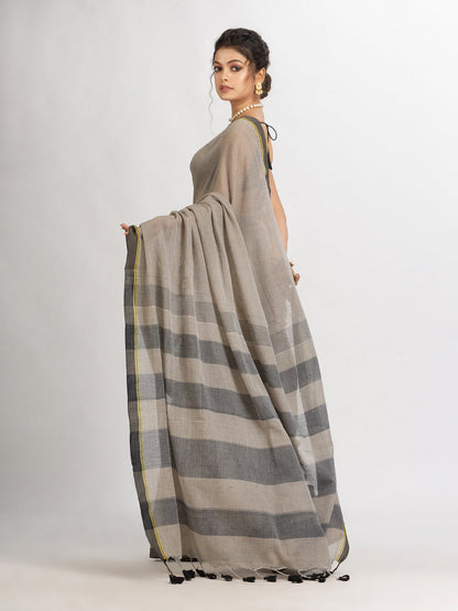 Women's Brown And Black Cotton Check Handloom Saree