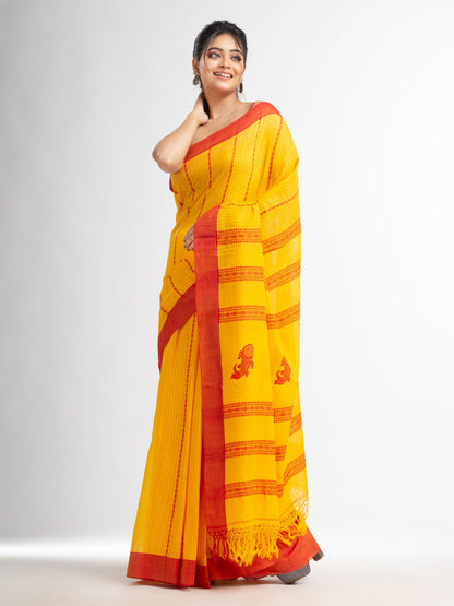 Women's Yellow all body small fish design with fish design pallu in solid border handwoven cotton saree