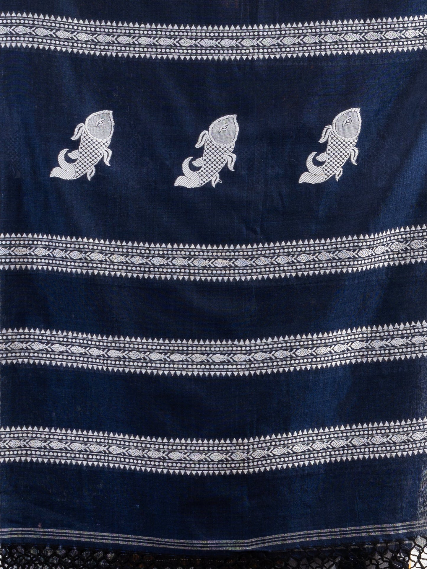Women's Nevy Blue all body small fish design with fish design pallu in solid border handwoven cotton saree