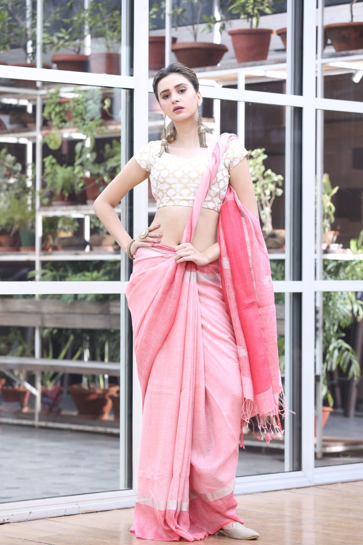 Women's Light pink handwoven linen saree