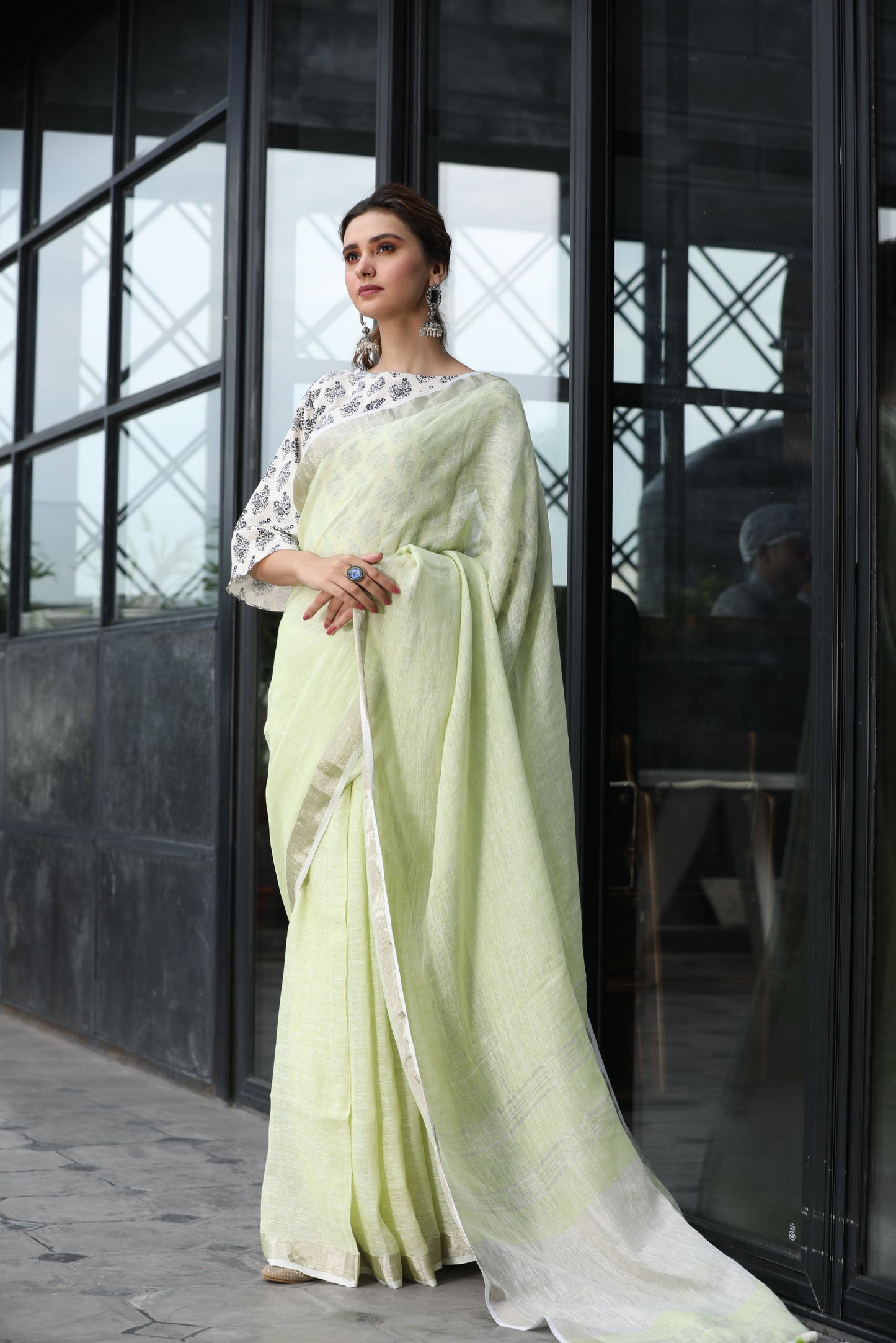 Women's Baby green handwoven linen saree
