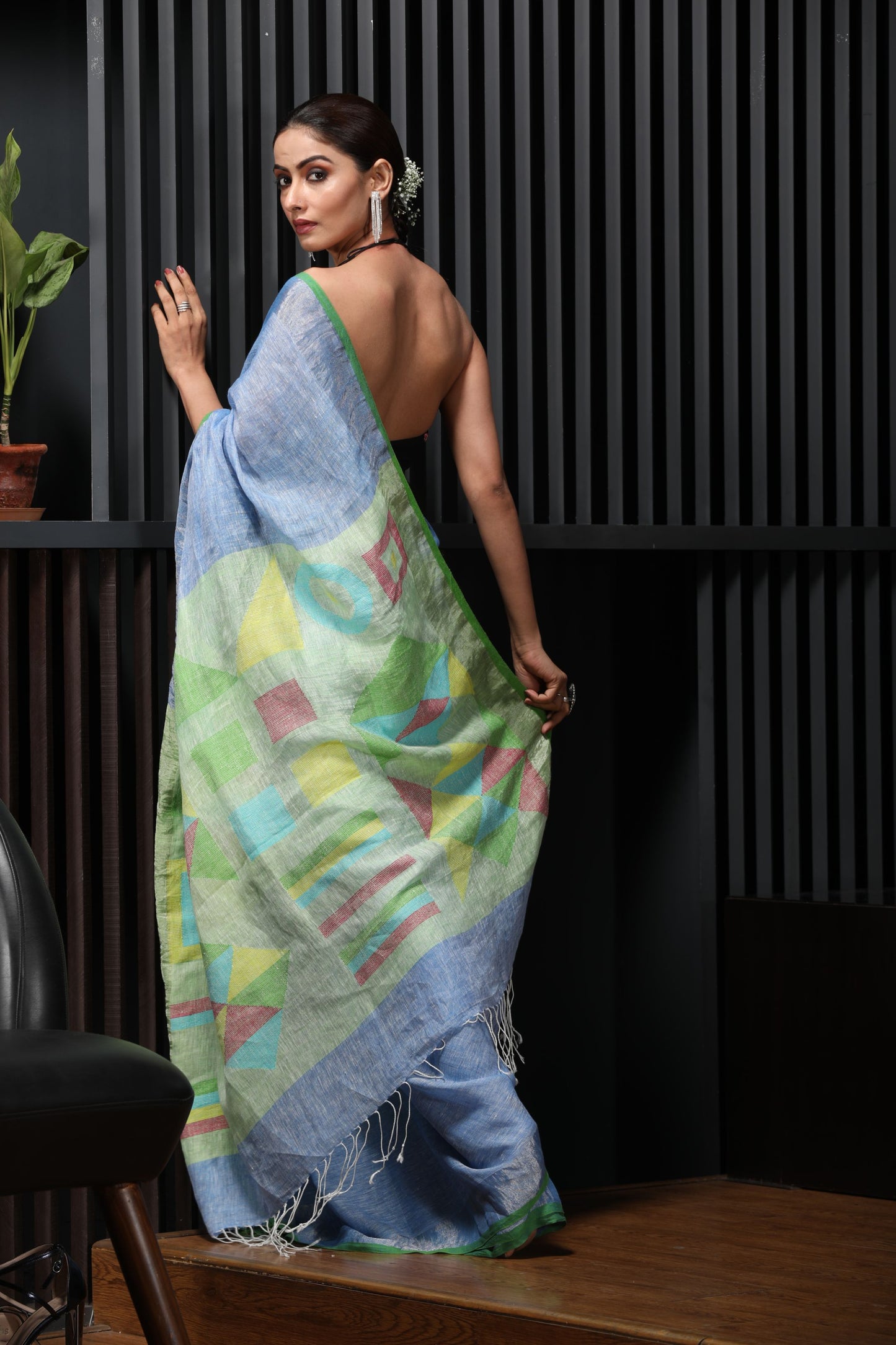 Women's Bleu handwoven linen saree