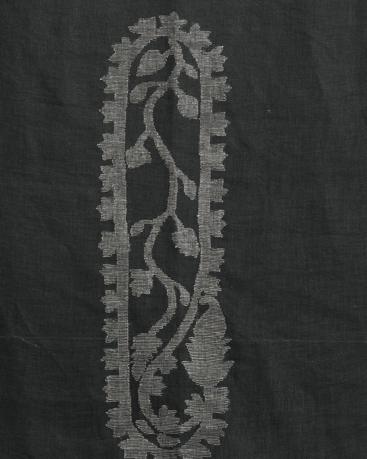 Women's Black & White Traditional Handloom Linen Jamdani Saree