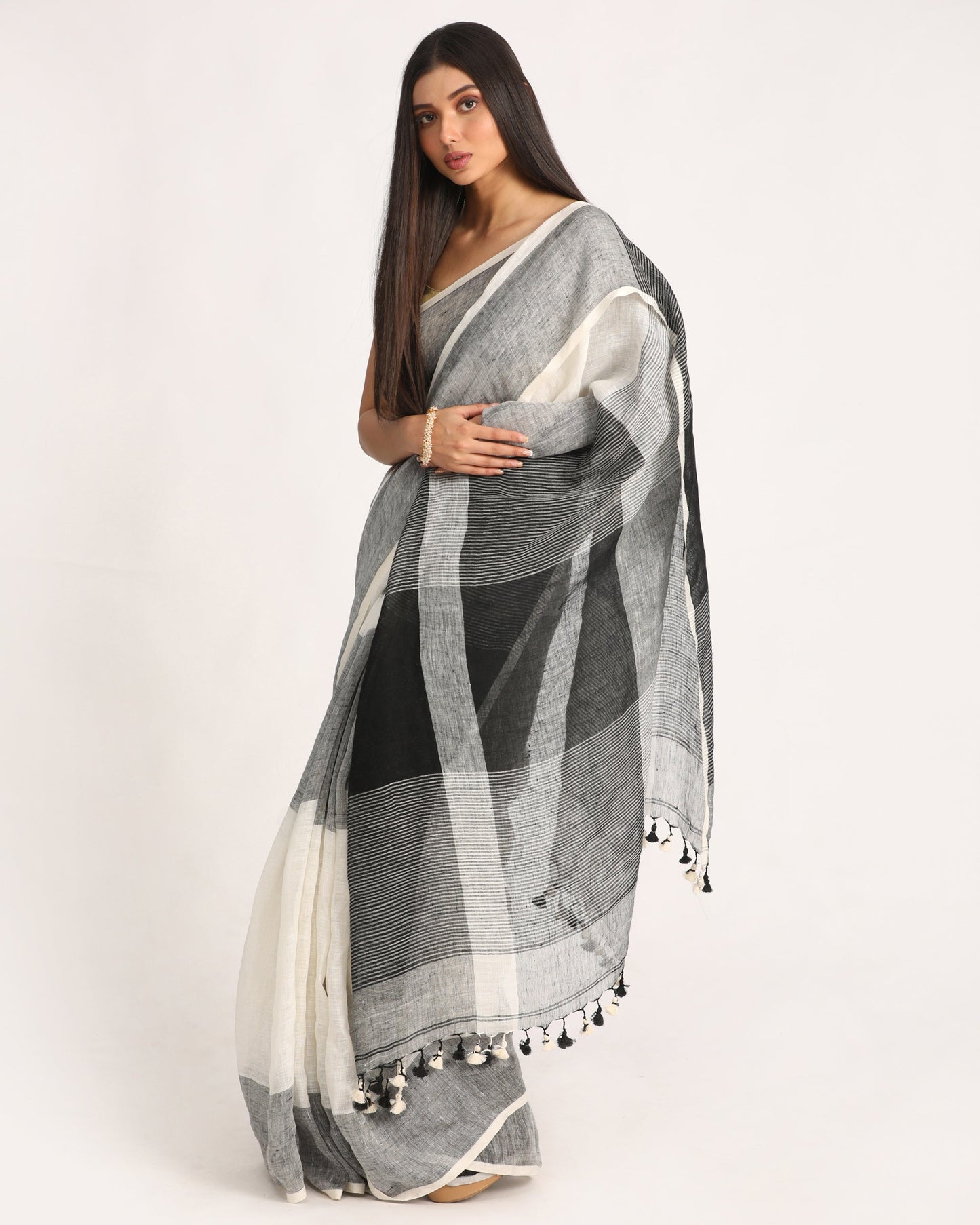 Women's White Black Traditional Handloom Linen Saree