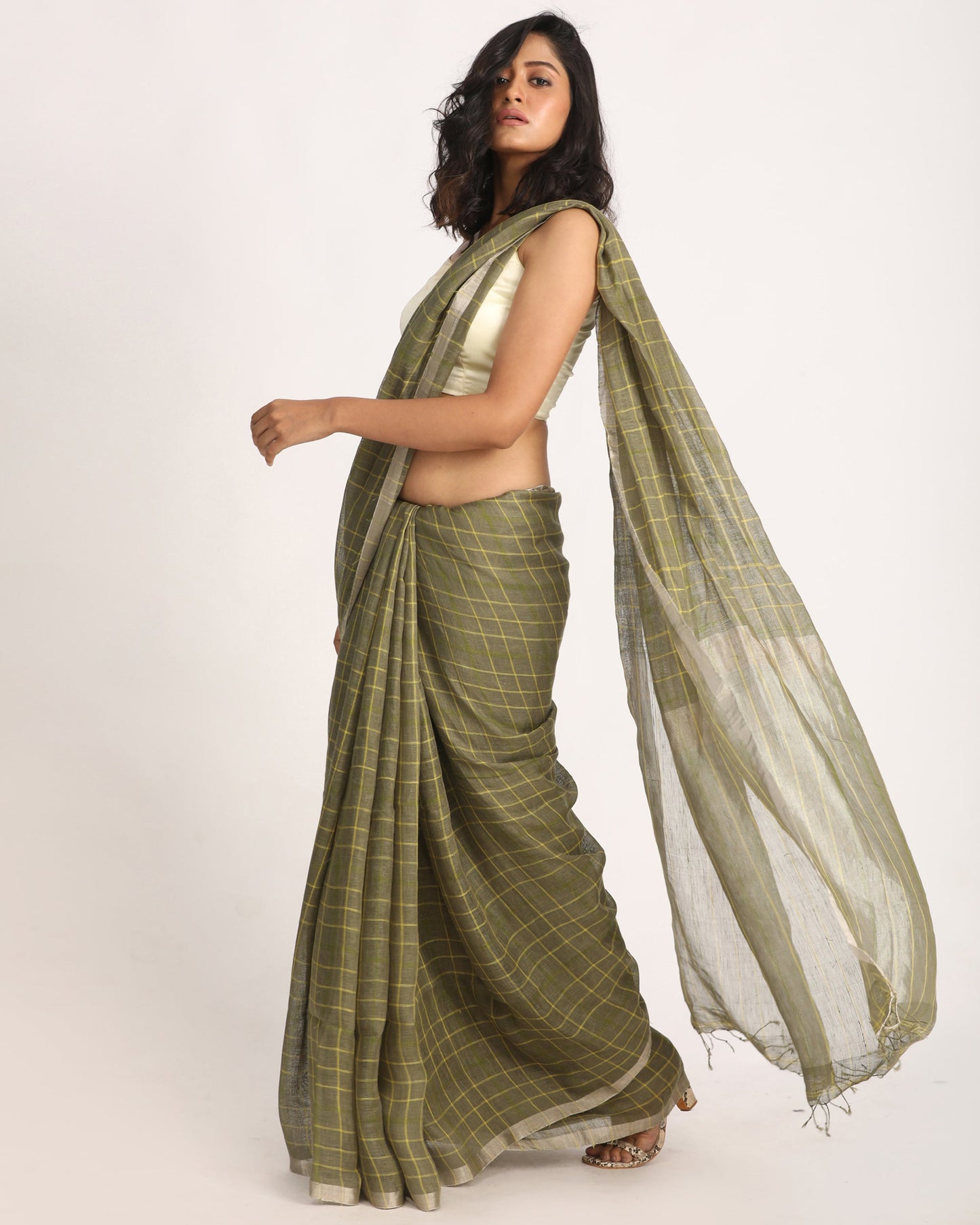 Women's Medium Spring Bud Traditional Check Linen Handloom Saree