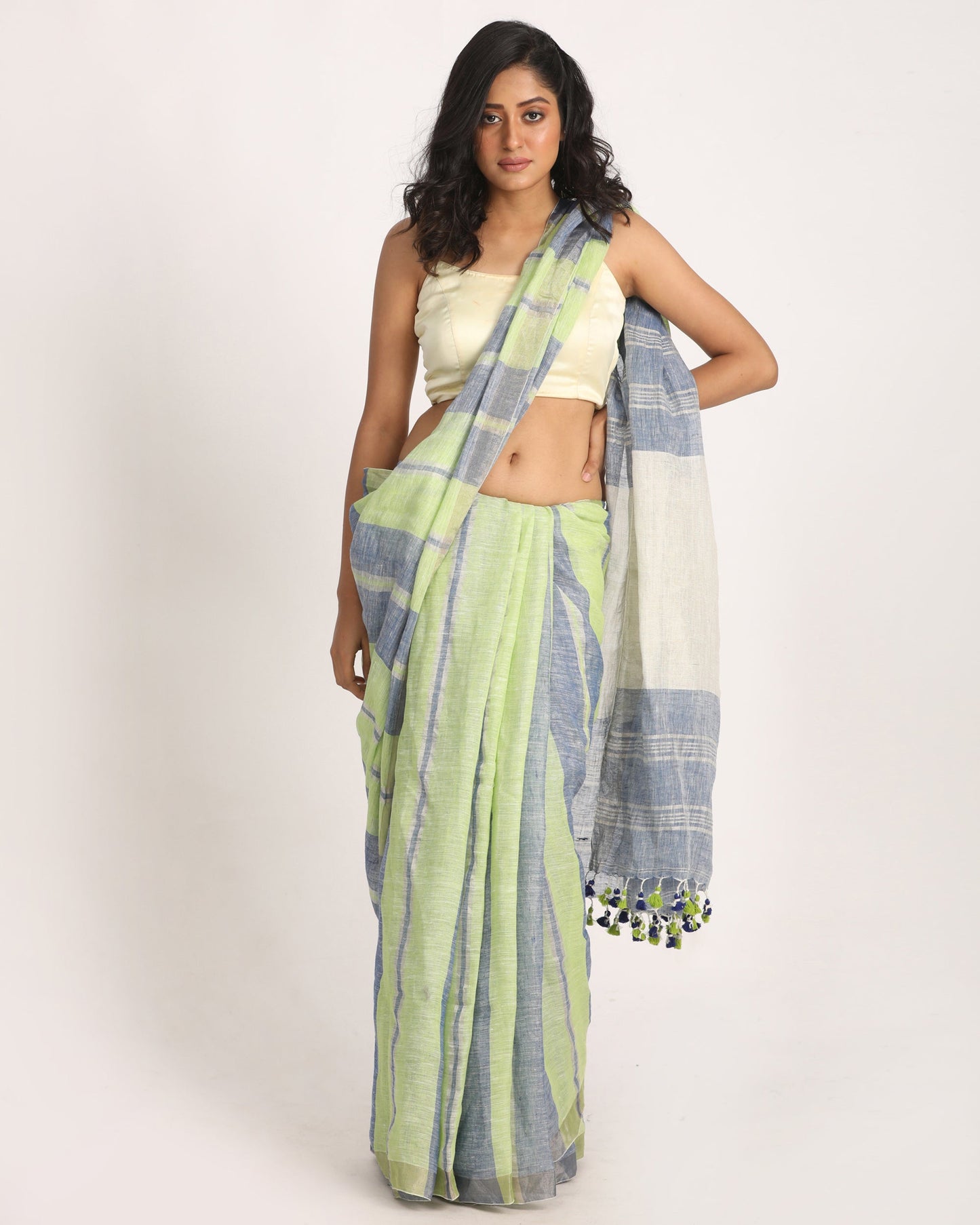 Women's Green Blue Traditional Handloom Check Linen Saree