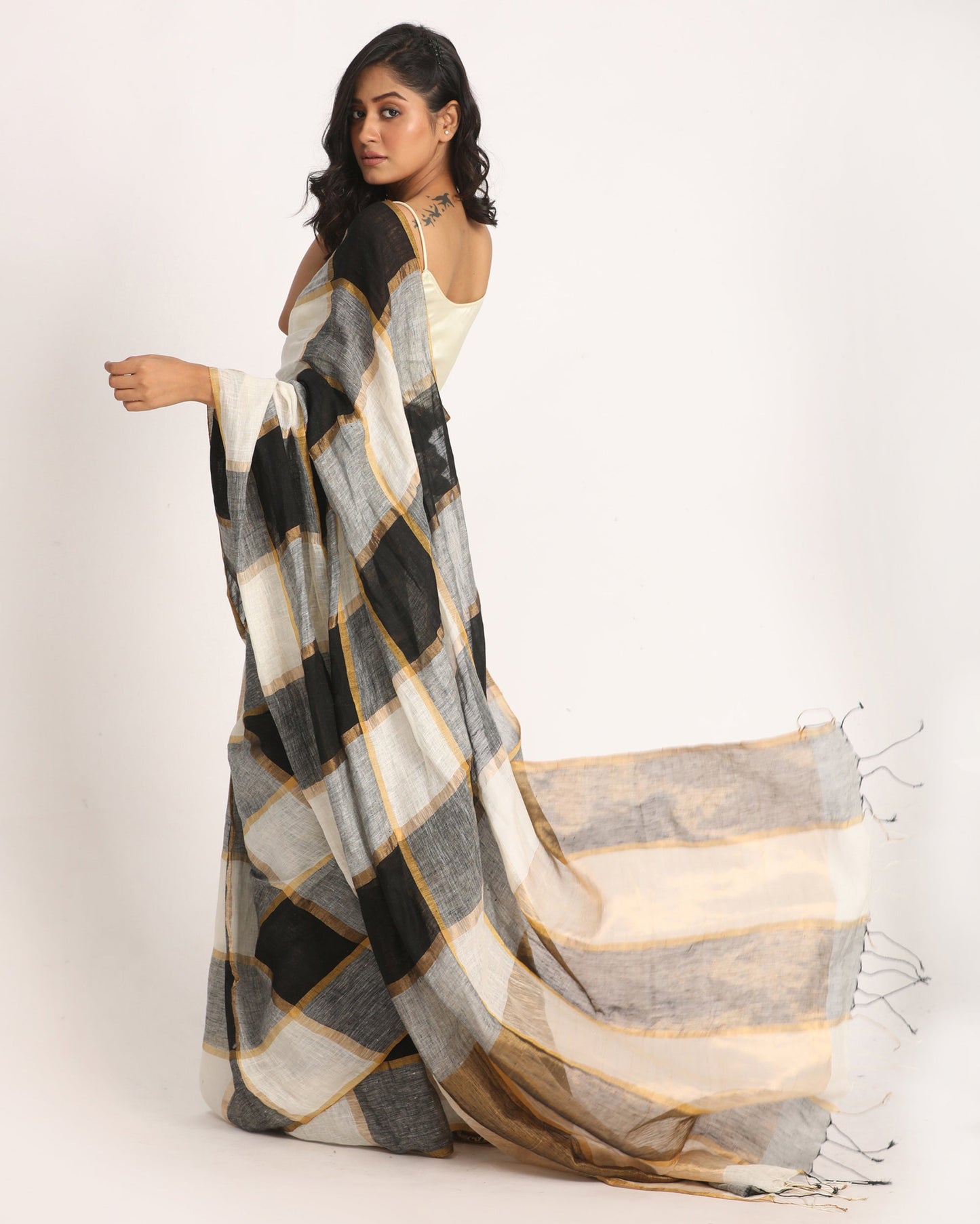 Women's White Black Traditional Check Linen Handloom Saree