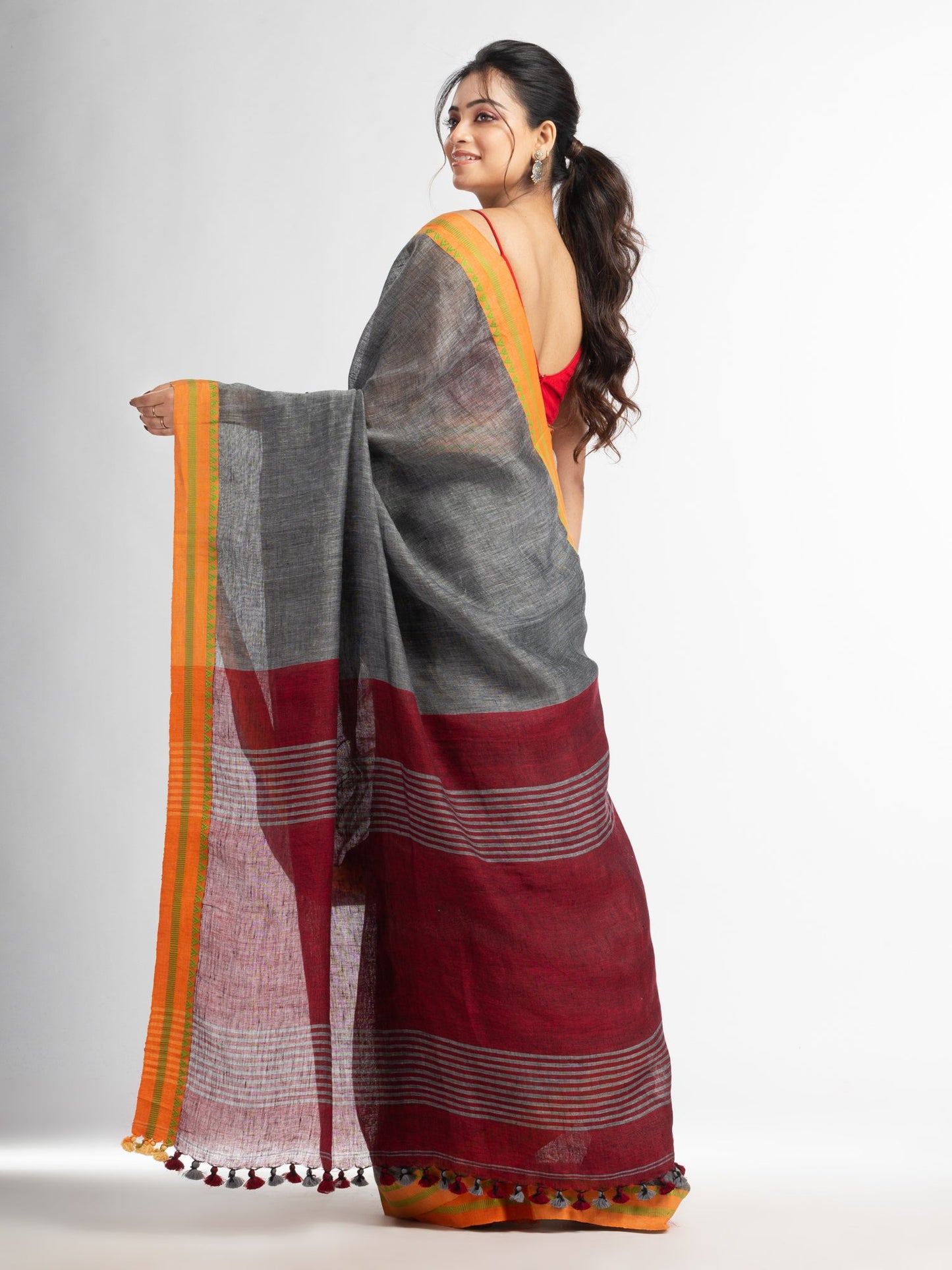 Women's Grey with red pallu in jacquard boeder handwoven linen saree