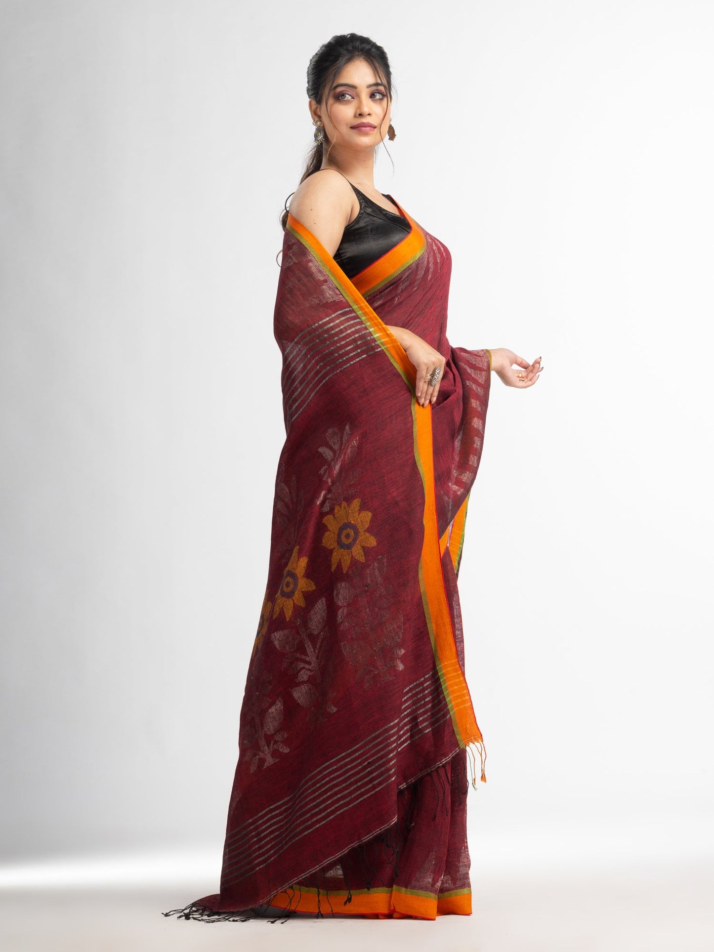 Women's Moroon with jamdani pallu in temple border handwoven linen saree