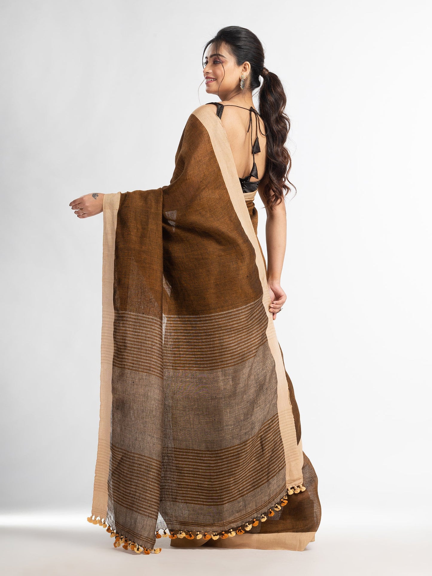 Women's Brown with multi colour pallu in solit boeder handwoven linen saree