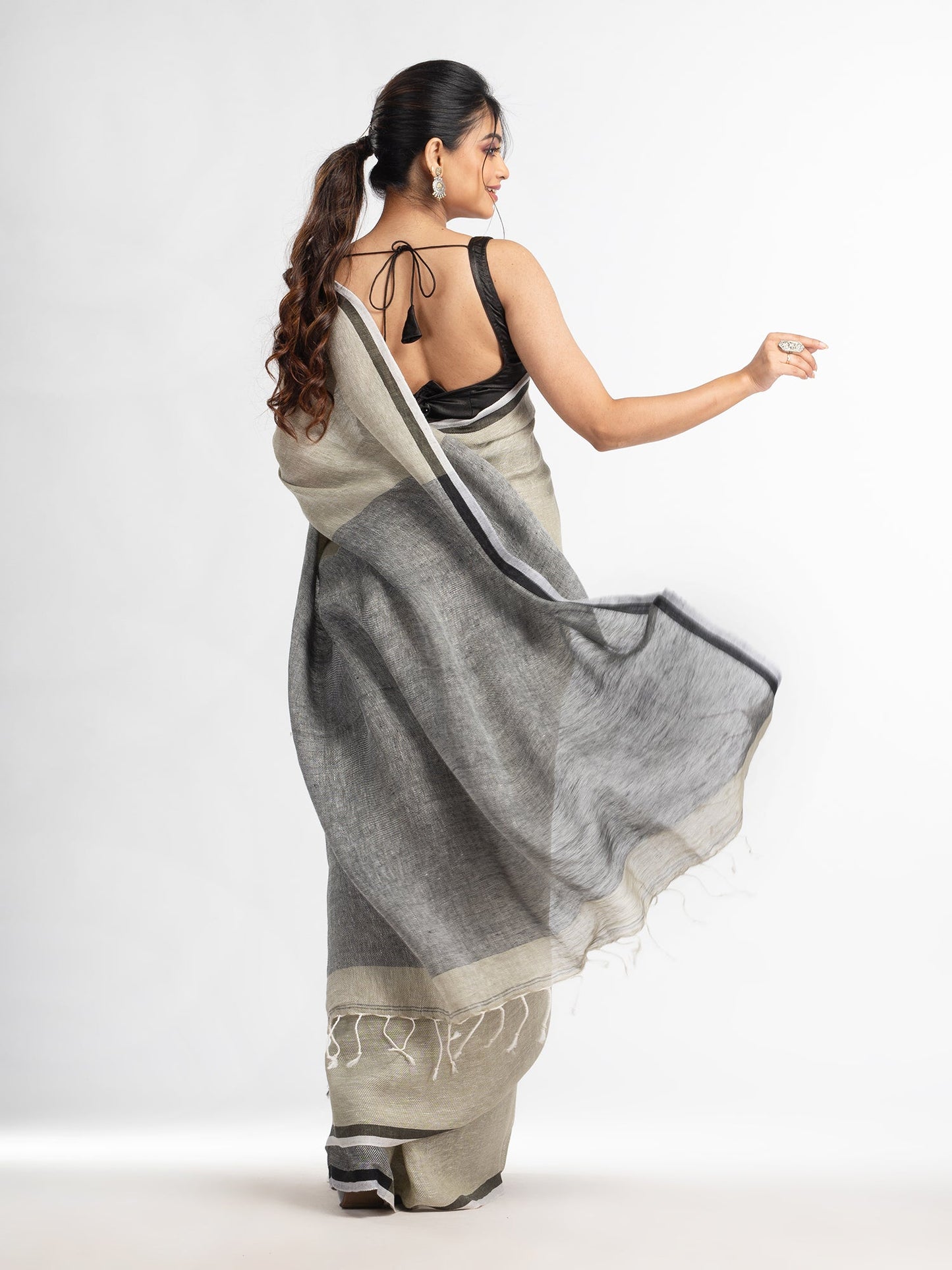 Women's Sage green twill weaving with black pallu in white and black border handwoven linen saree