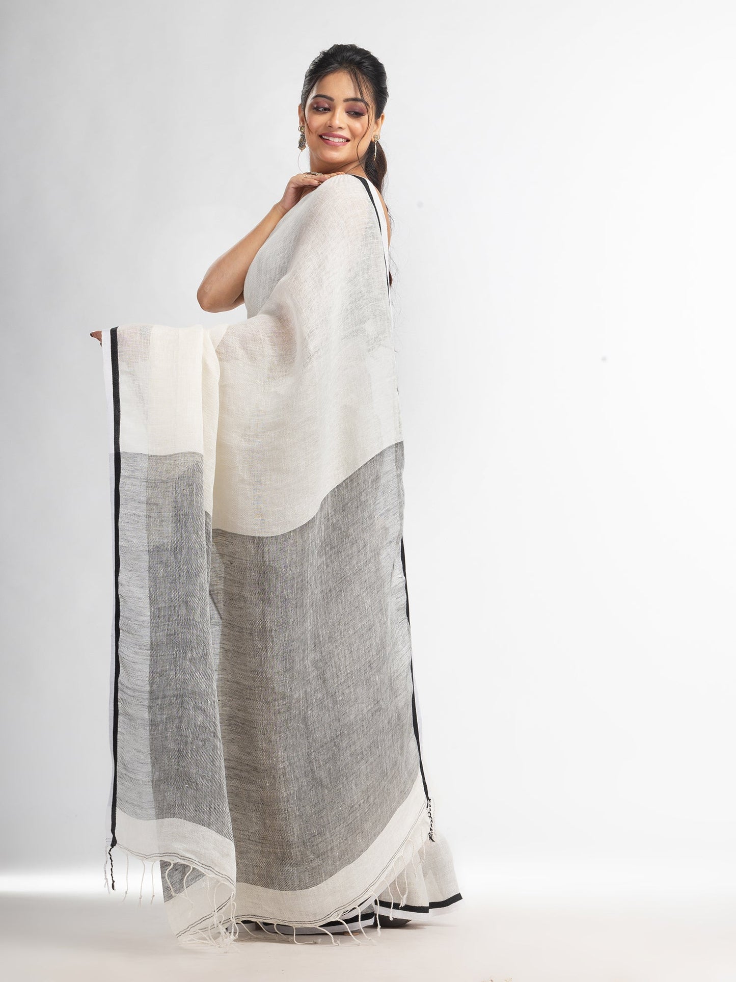 Women's White twill weaving with black pallu in white and black border handwoven linen saree