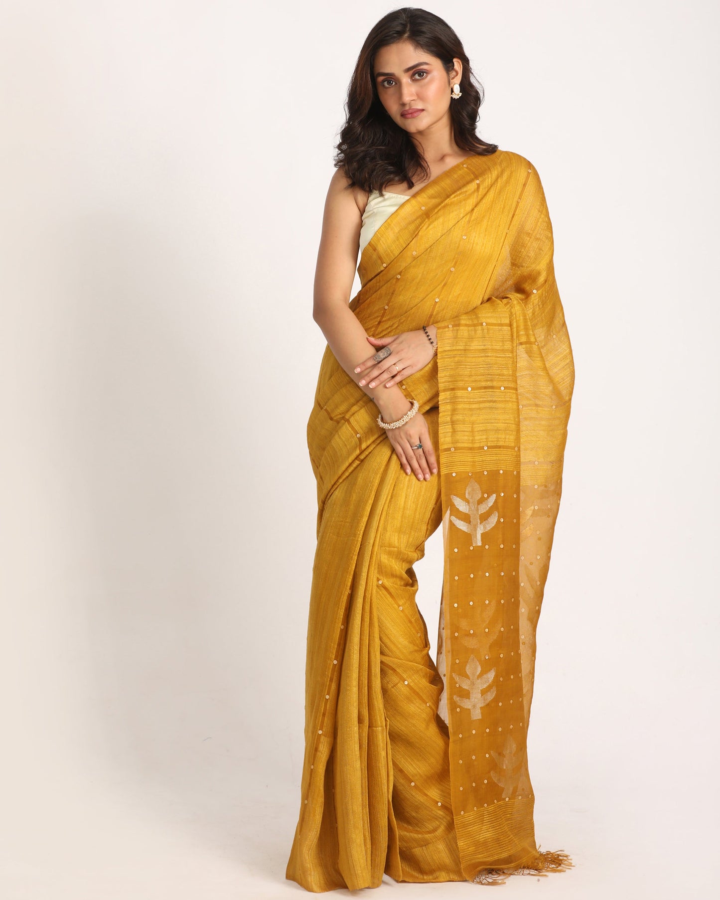 Women's Yellow Matka Silk Handloom Traditional Chumki Jamdani Saree