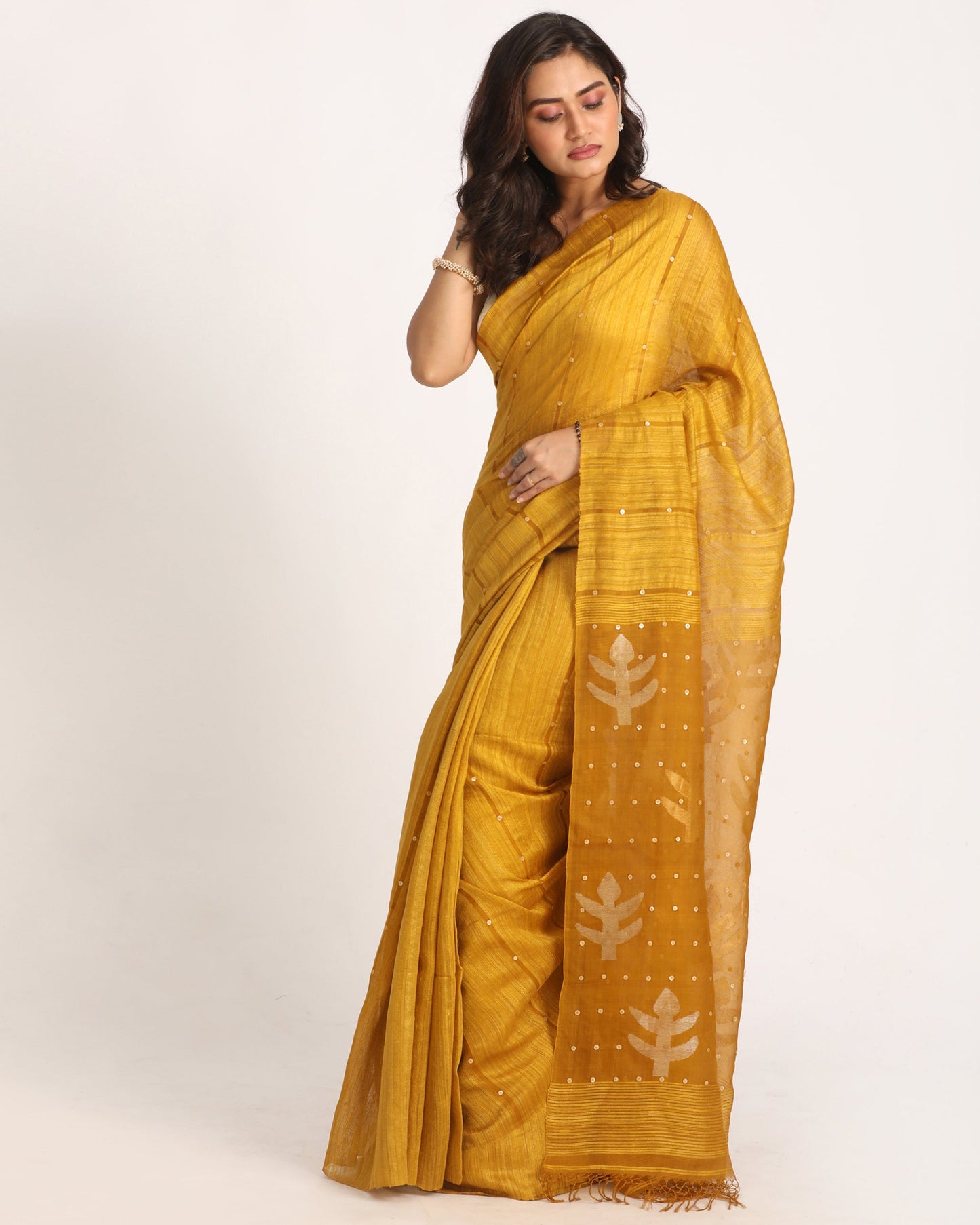Women's Yellow Matka Silk Handloom Traditional Chumki Jamdani Saree