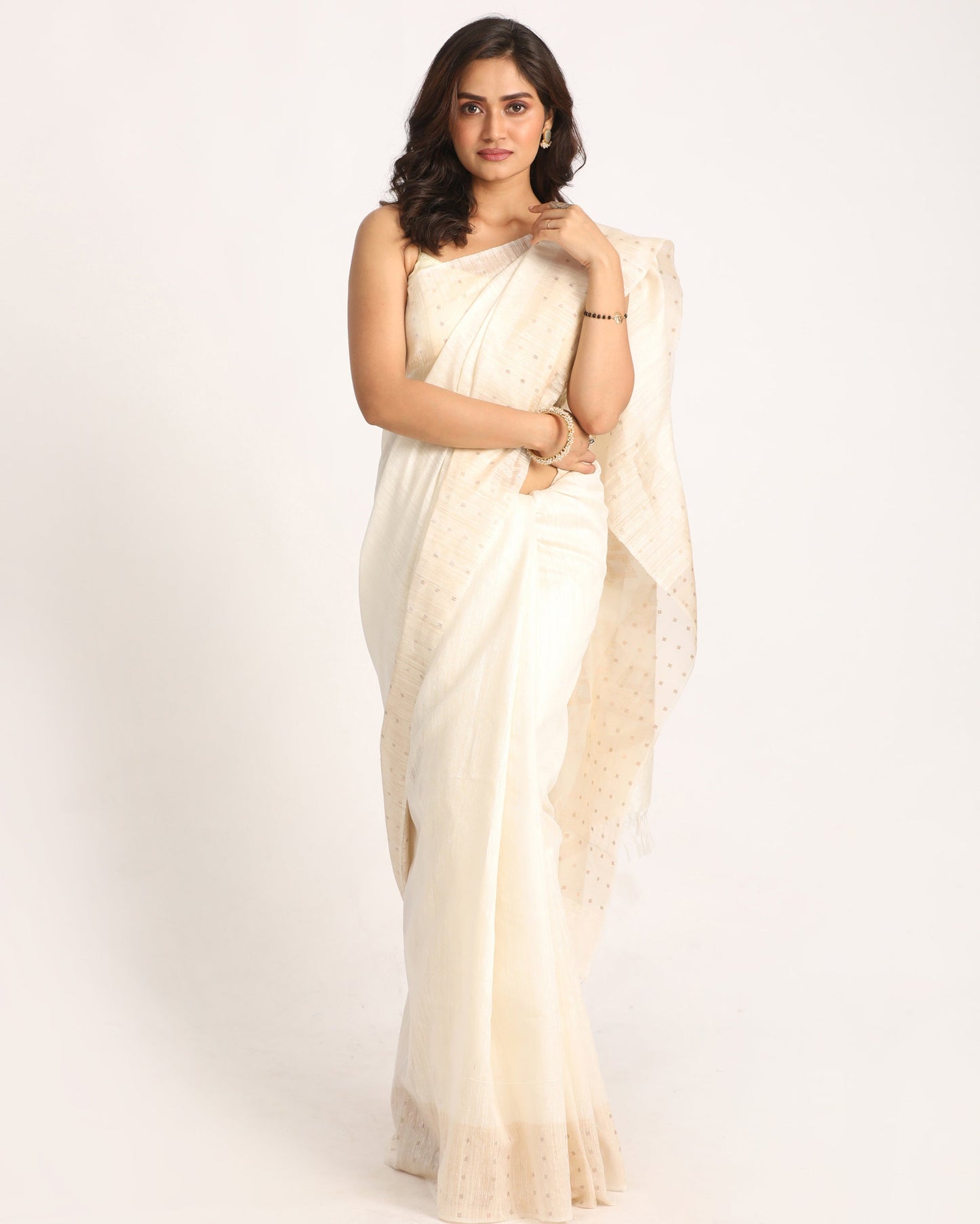 Women's White Matka Silk Handloom Traditional Sequin Jamdani Saree