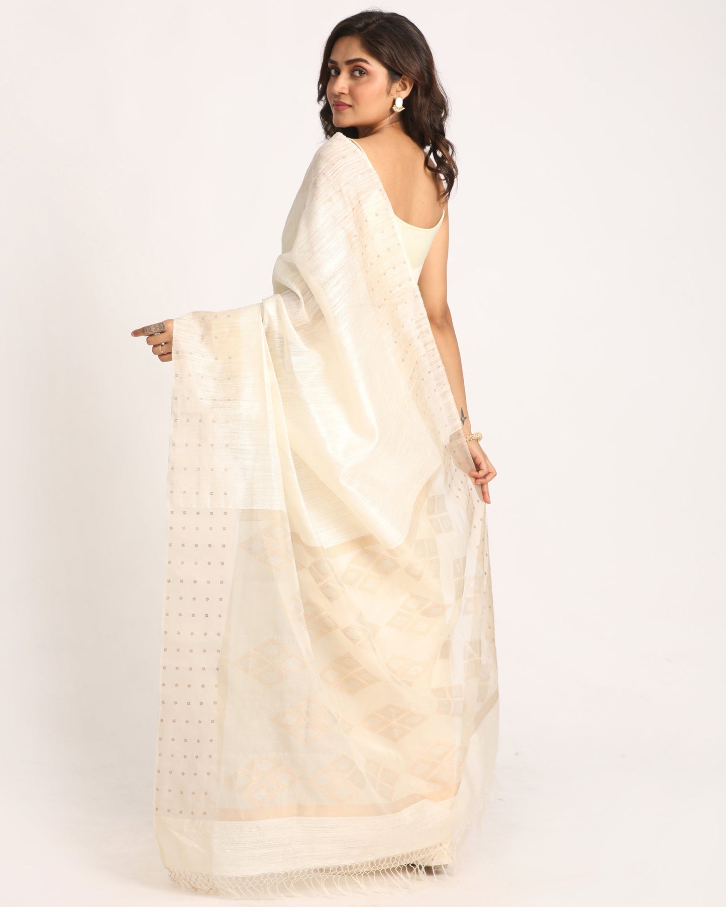 Women's White Matka Silk Handloom Traditional Sequin Jamdani Saree