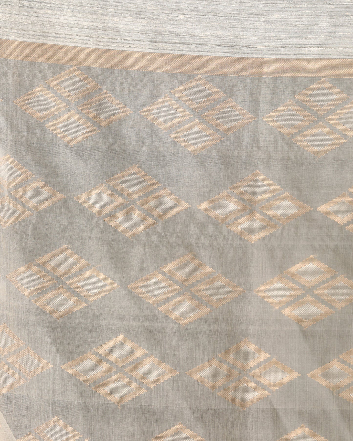 Women's White Matka Silk Handloom Traditional Sequin Jamdani Saree