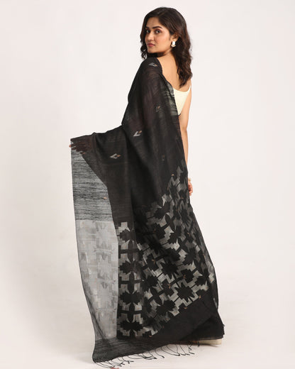 Women's Black Matka Silk Handloom Traditional Jamdani Saree