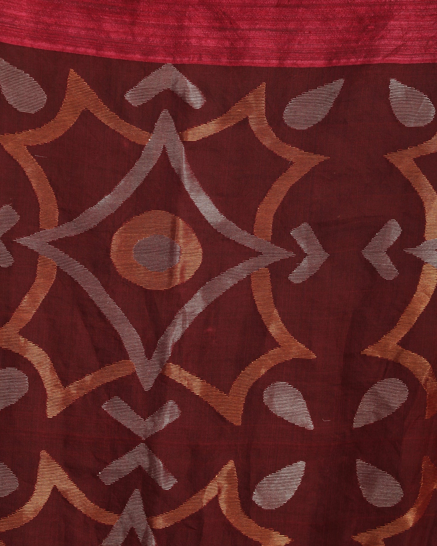 Women's Dark Fuchia Matka Silk Handloom Traditional Sequin Jamdani Saree