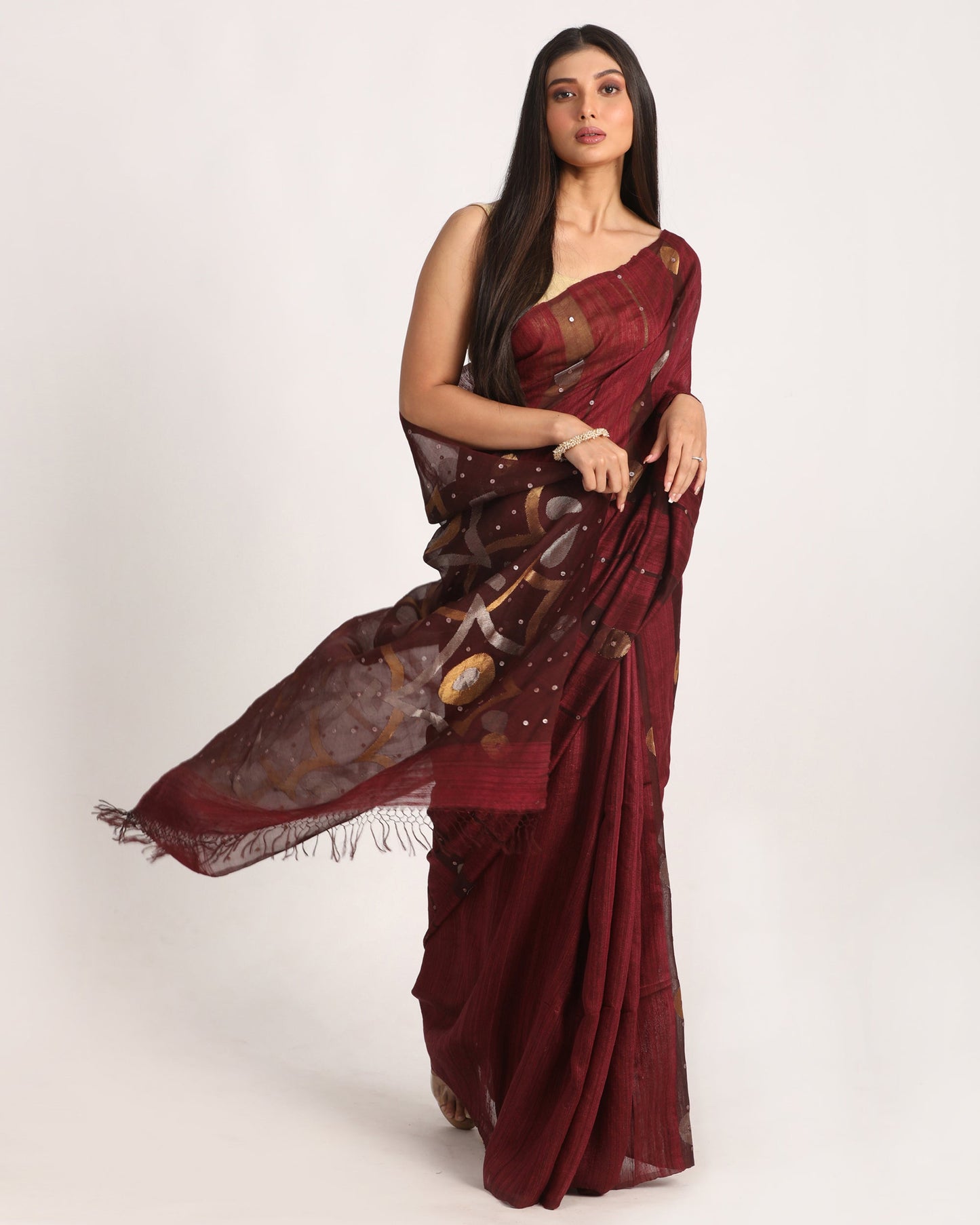Women's Deep Maroon Matka Silk Handloom Traditional Sequin Jamdani Saree