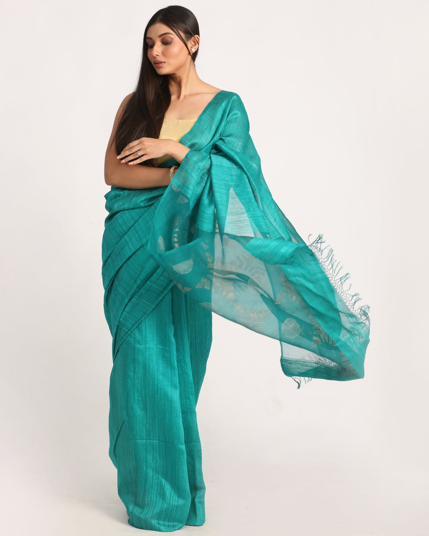 Women's Deep Cyan Matka Silk Handloom Traditional Jamdani Saree