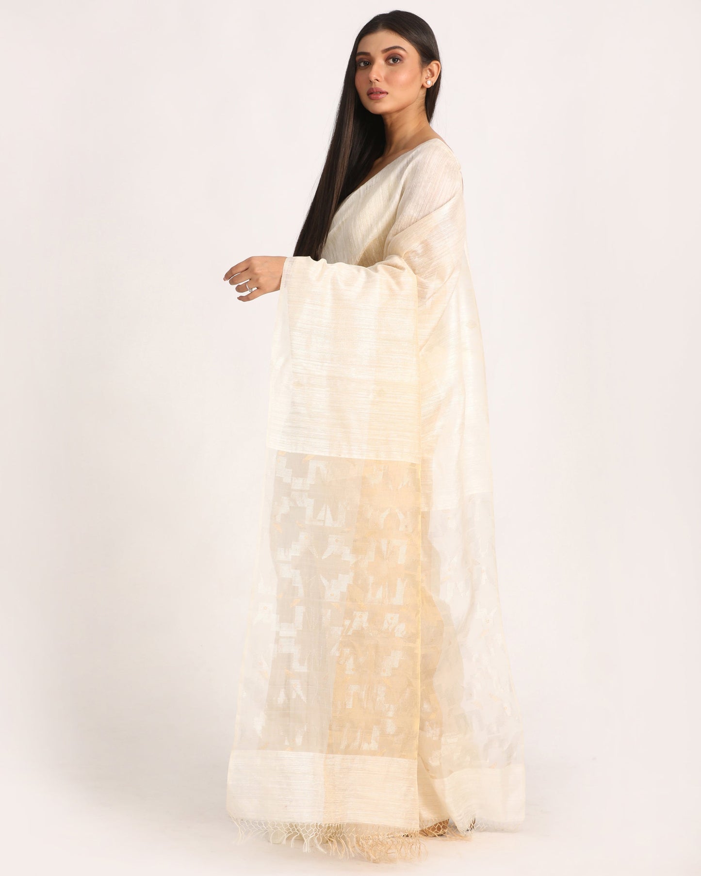 Women's Off White Matka Silk Handloom Traditional Jamdani Saree