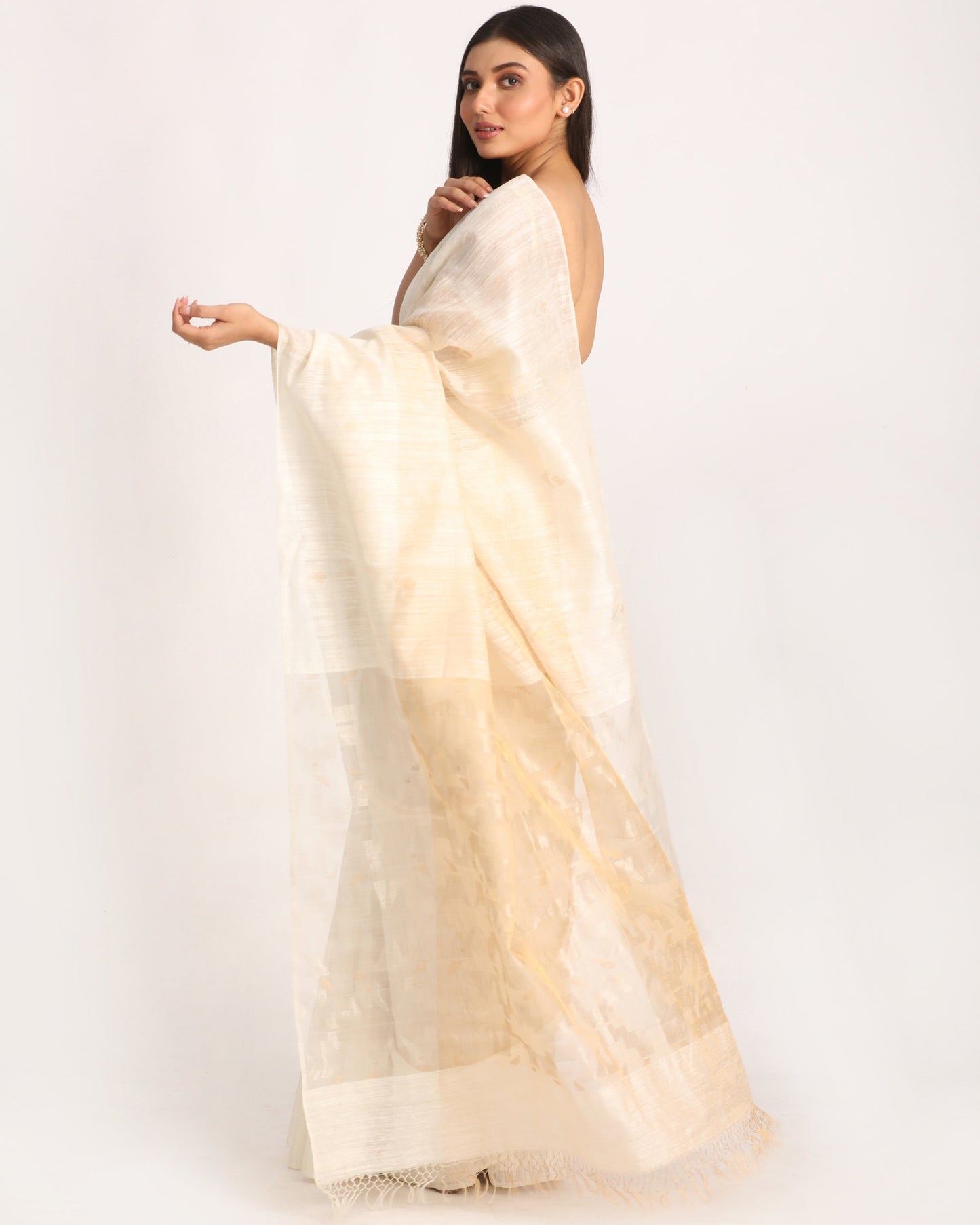 Women's Off White Matka Silk Handloom Traditional Jamdani Saree