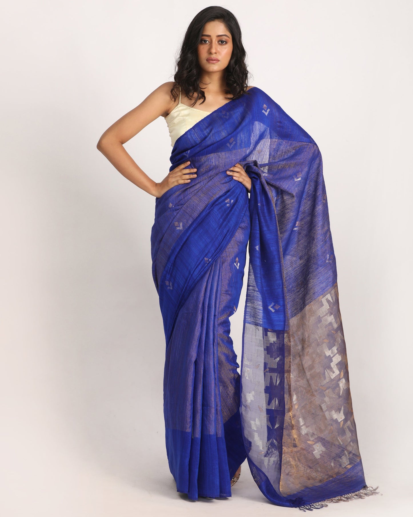 Women's Royel Blue Matka Silk Handloom Traditional Jamdani Saree