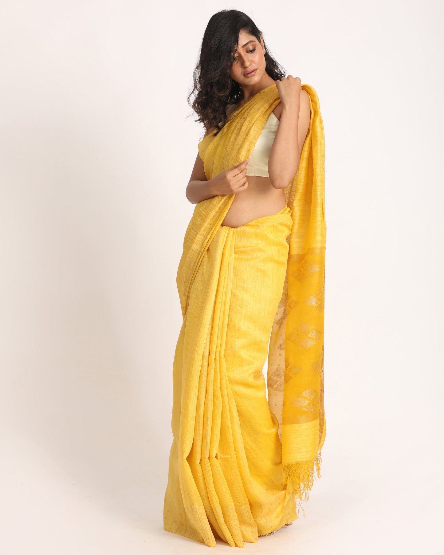 Women's Yellow Matka Silk Handloom Traditional Jamdani Saree