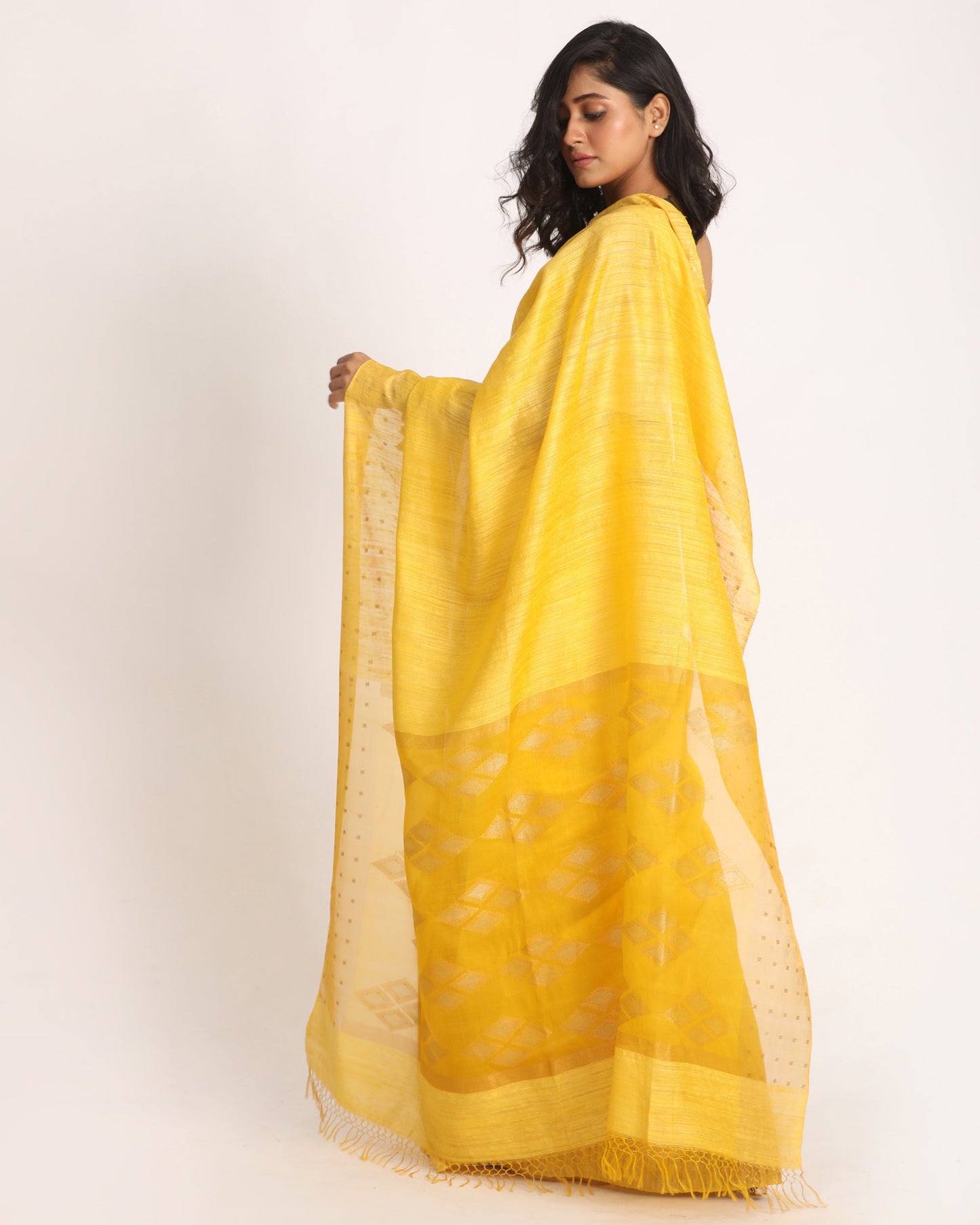 Women's Yellow Matka Silk Handloom Traditional Jamdani Saree