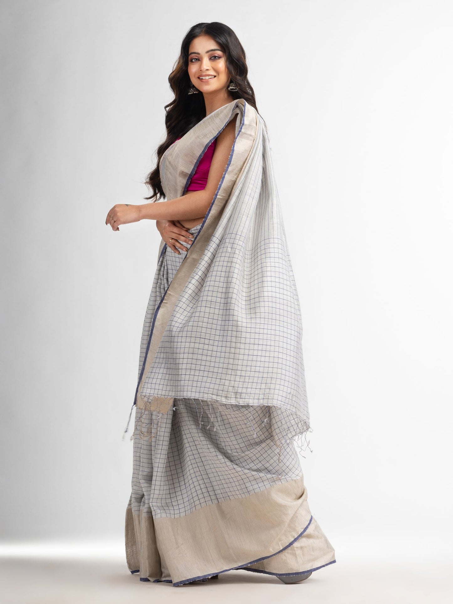 Women's Silk matka check silver zari border handwoven saree